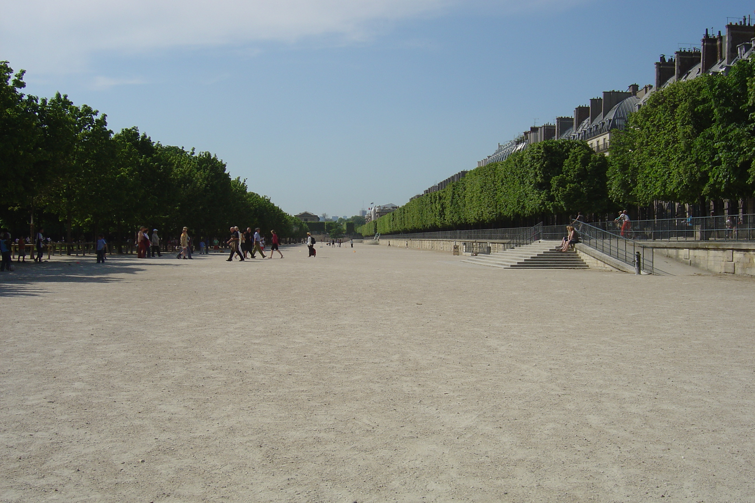 Picture France Paris Garden of Tuileries 2007-05 1 - Tours Garden of Tuileries