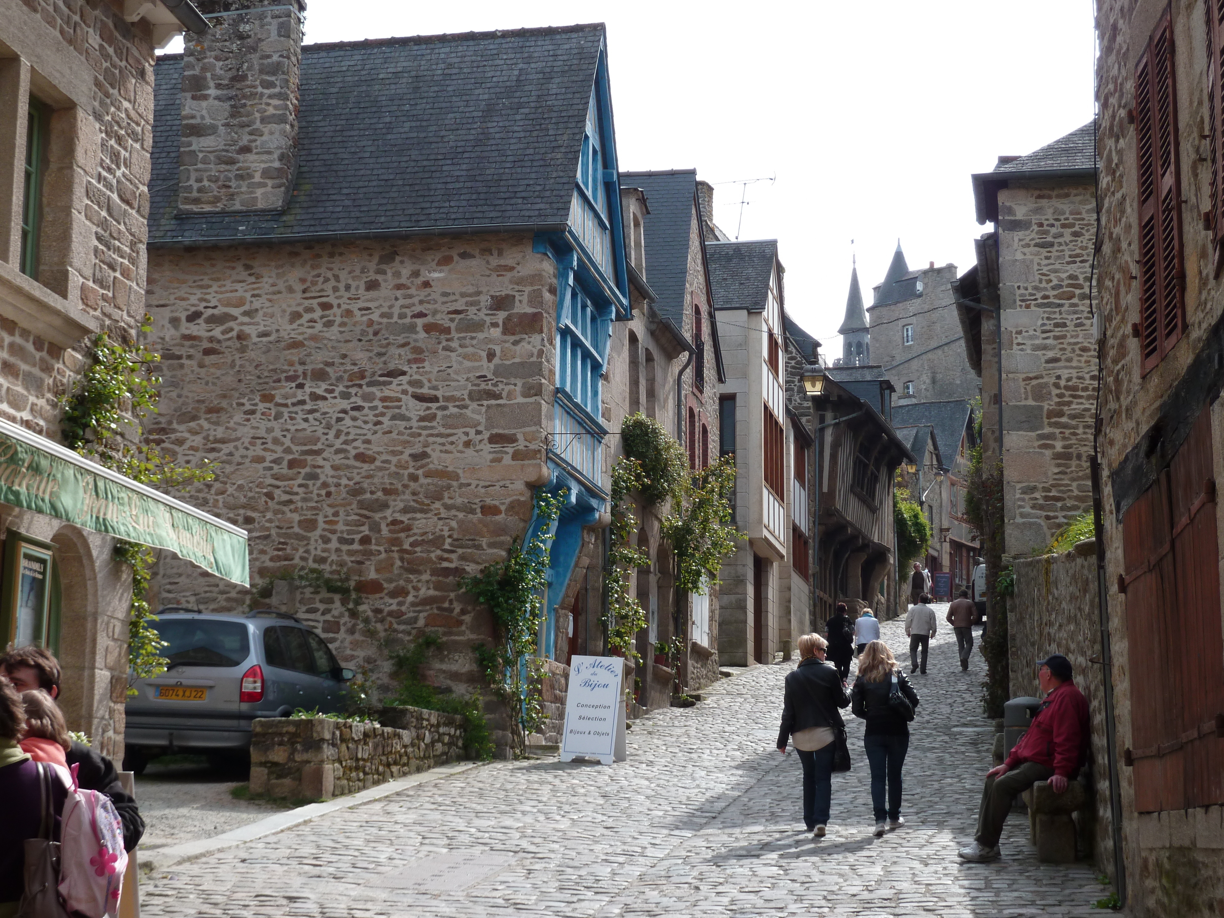 Picture France Dinan Dinan city walls 2010-04 6 - History Dinan city walls