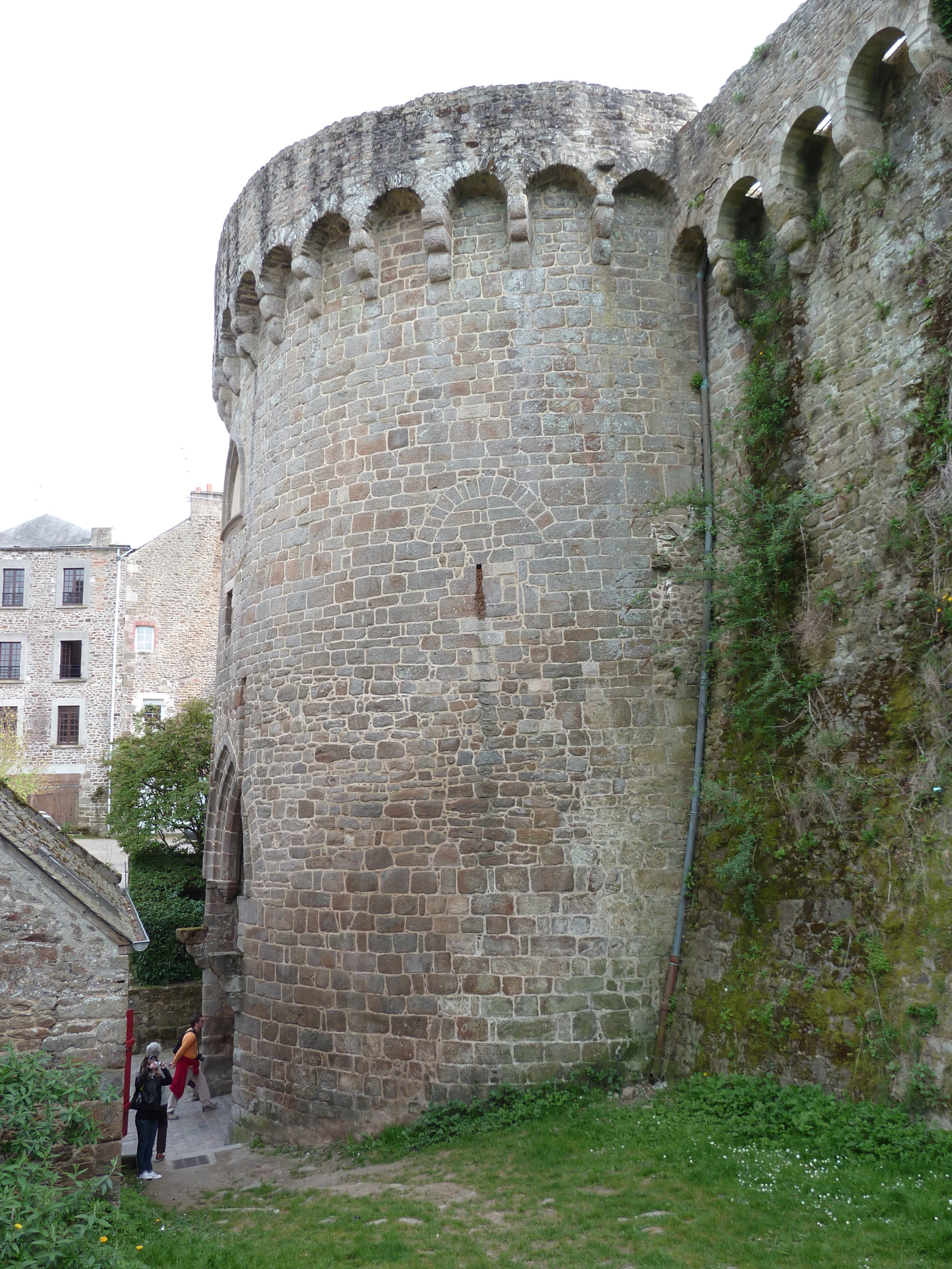 Picture France Dinan Dinan city walls 2010-04 4 - Journey Dinan city walls