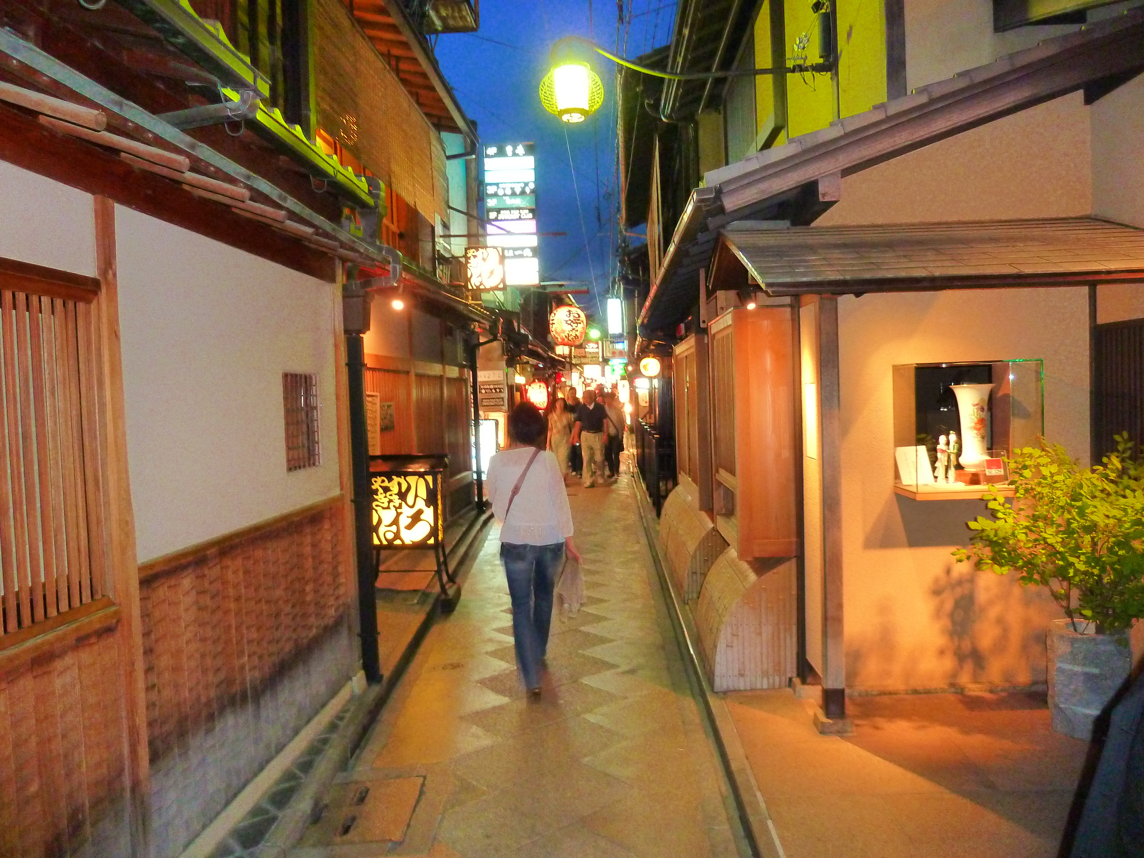 Picture Japan Kyoto Pontocho 2010-06 7 - Center Pontocho