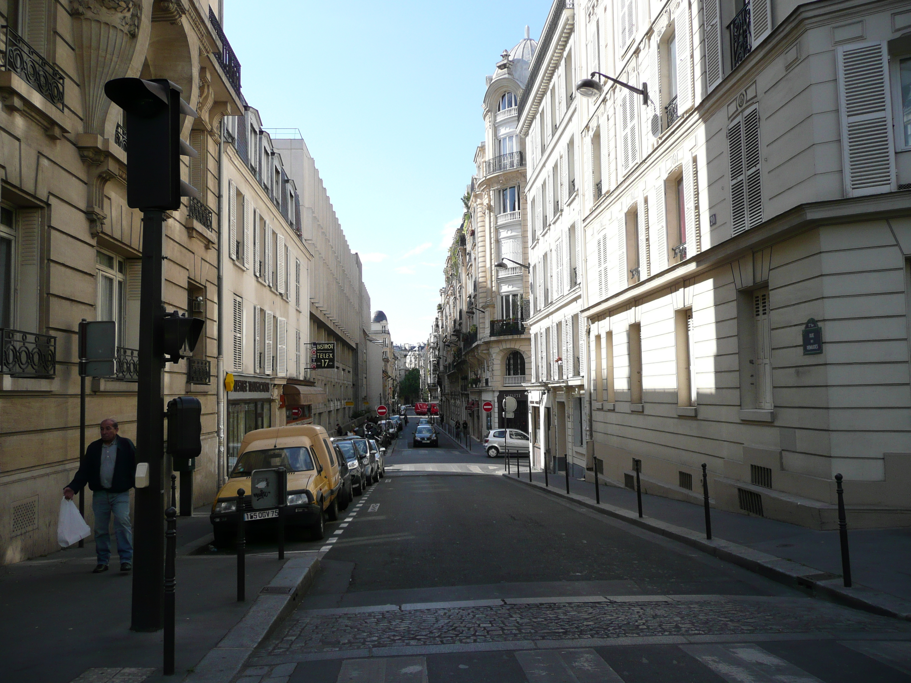 Picture France Paris 17th Arrondissement Avenue de Wagram 2007-05 30 - History Avenue de Wagram