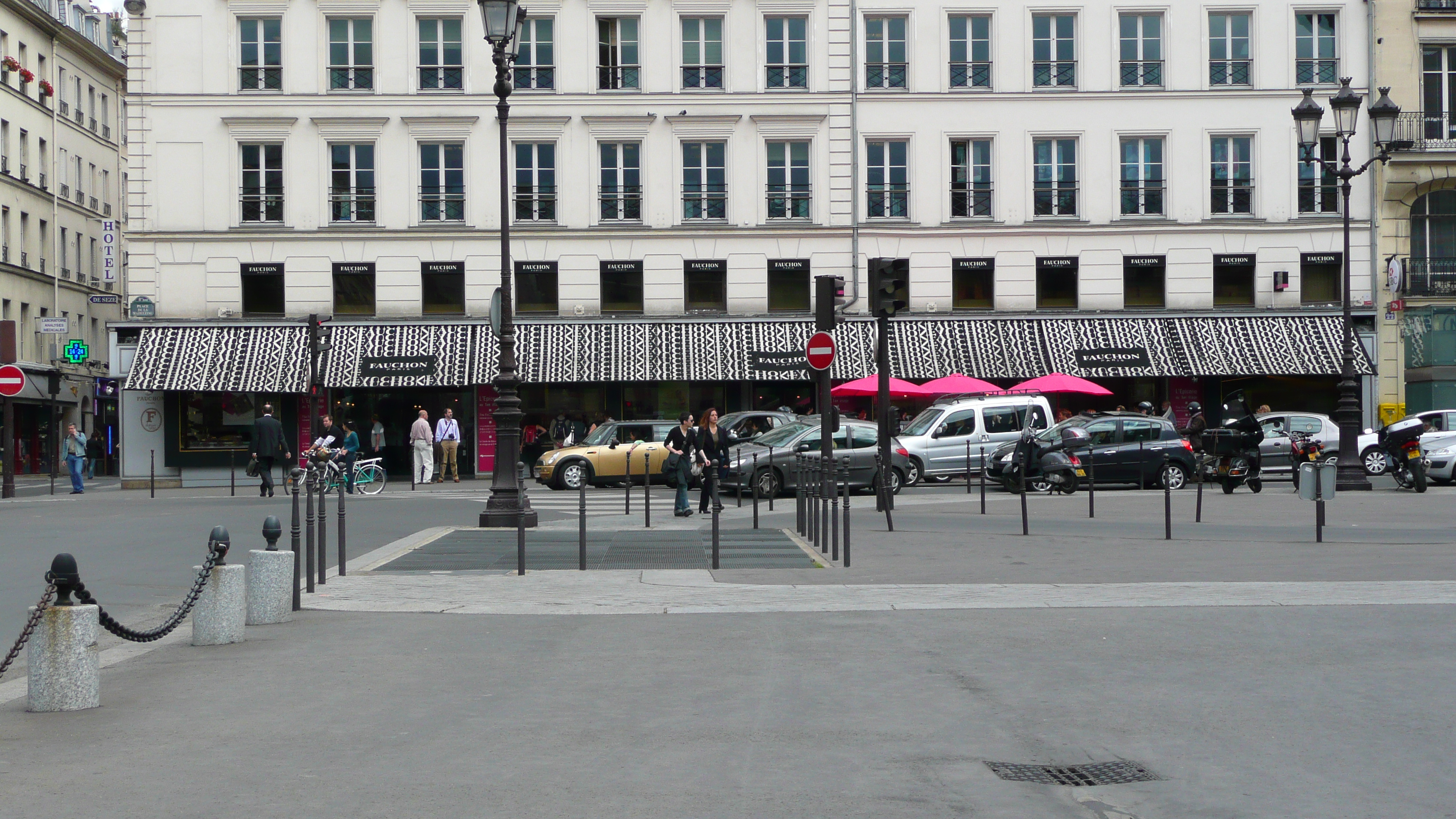 Picture France Paris La Madeleine 2007-05 17 - Around La Madeleine