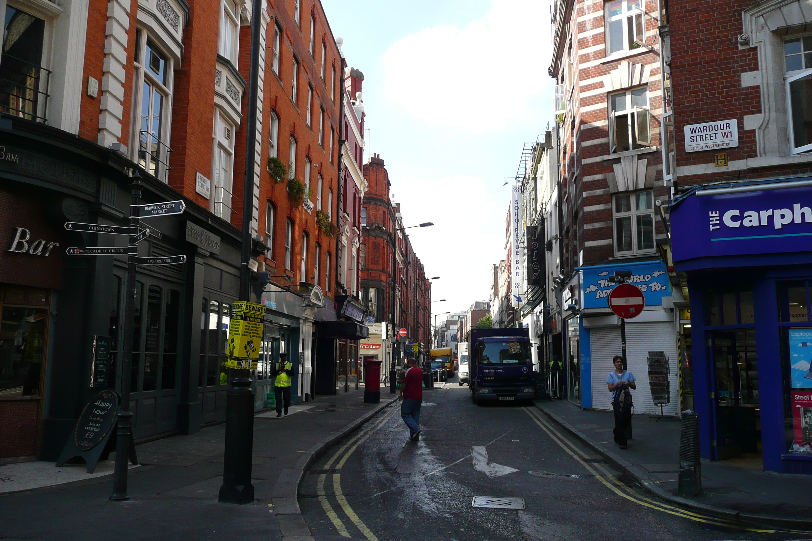 Picture United Kingdom London Wardour Street 2007-09 19 - Center Wardour Street