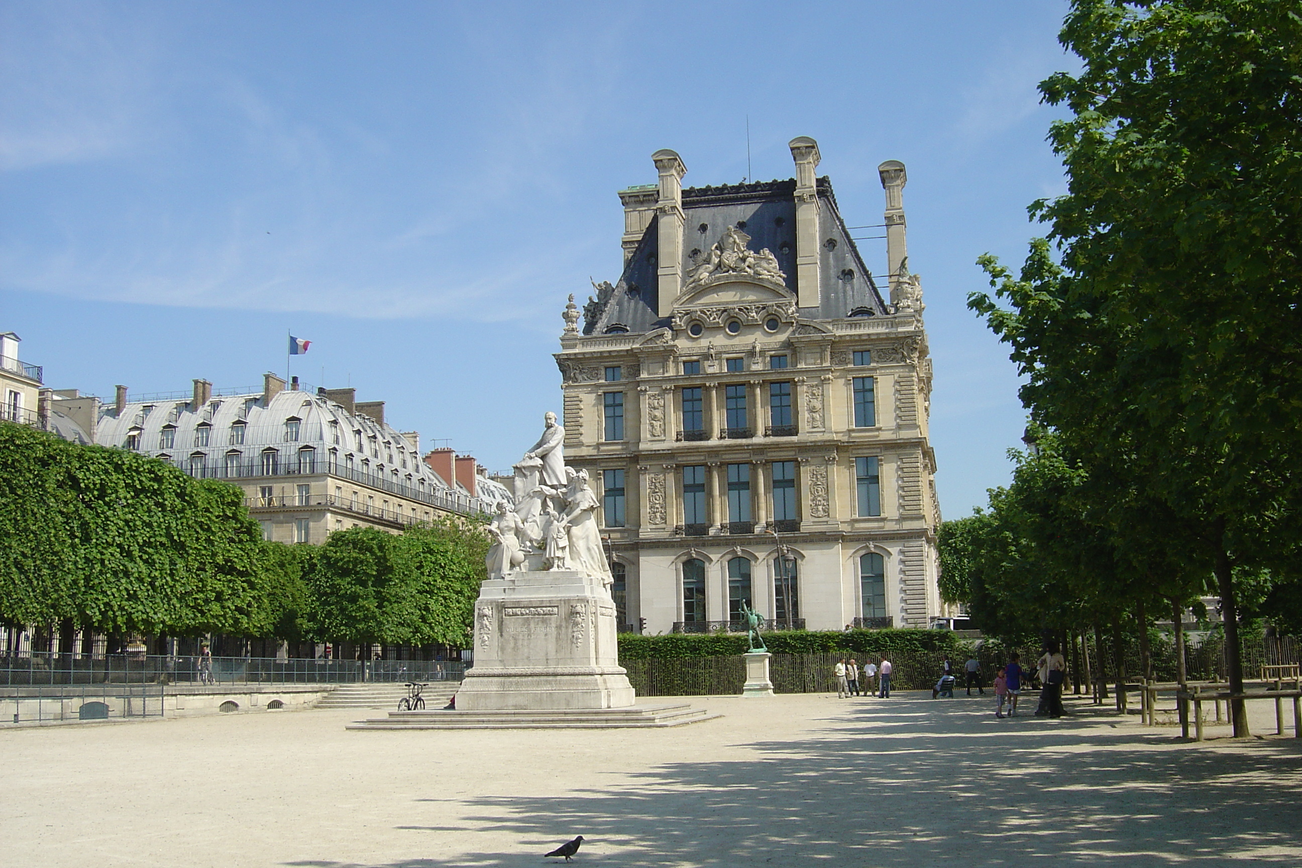 Picture France Paris Garden of Tuileries 2007-05 369 - Around Garden of Tuileries