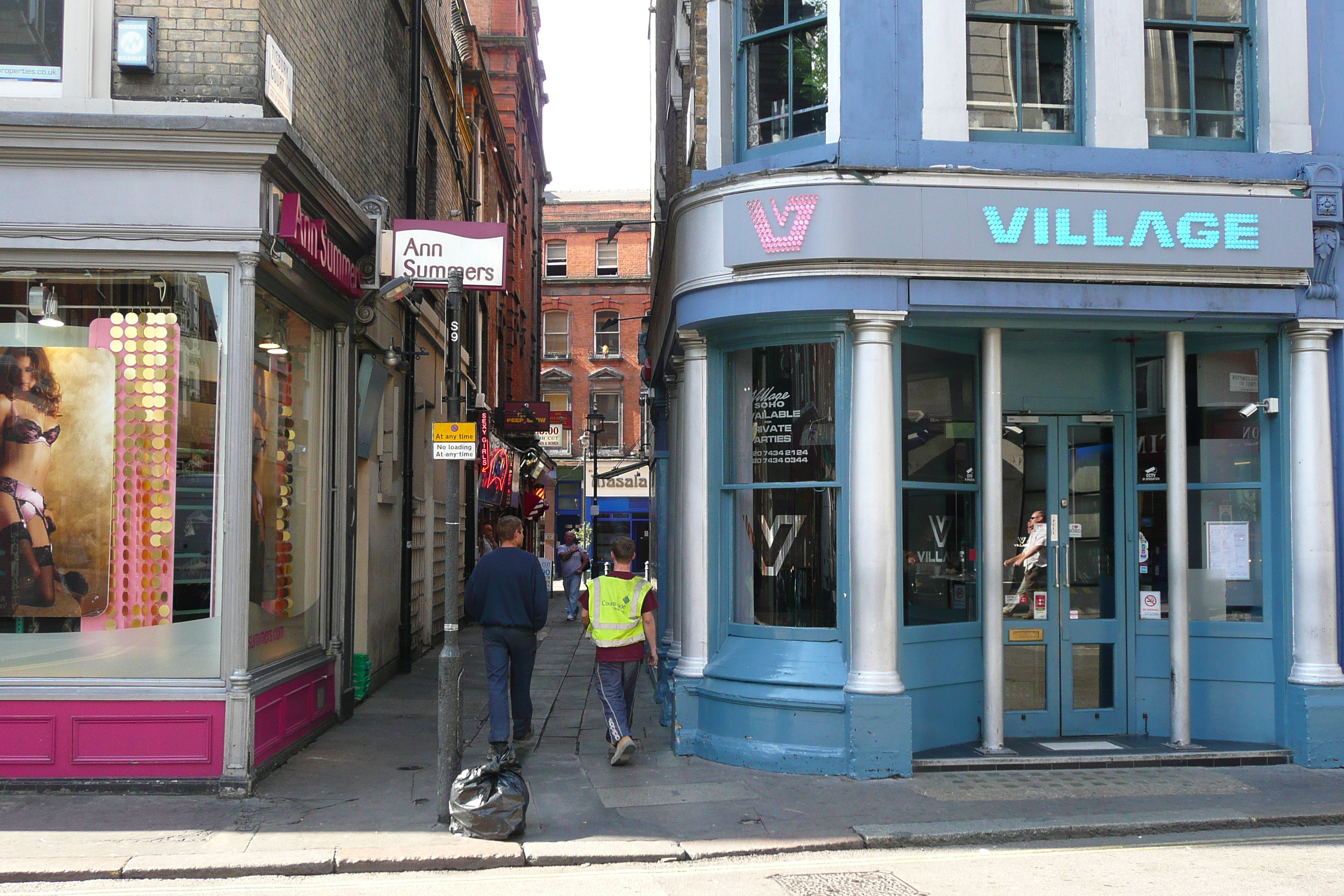 Picture United Kingdom London Wardour Street 2007-09 38 - Tour Wardour Street