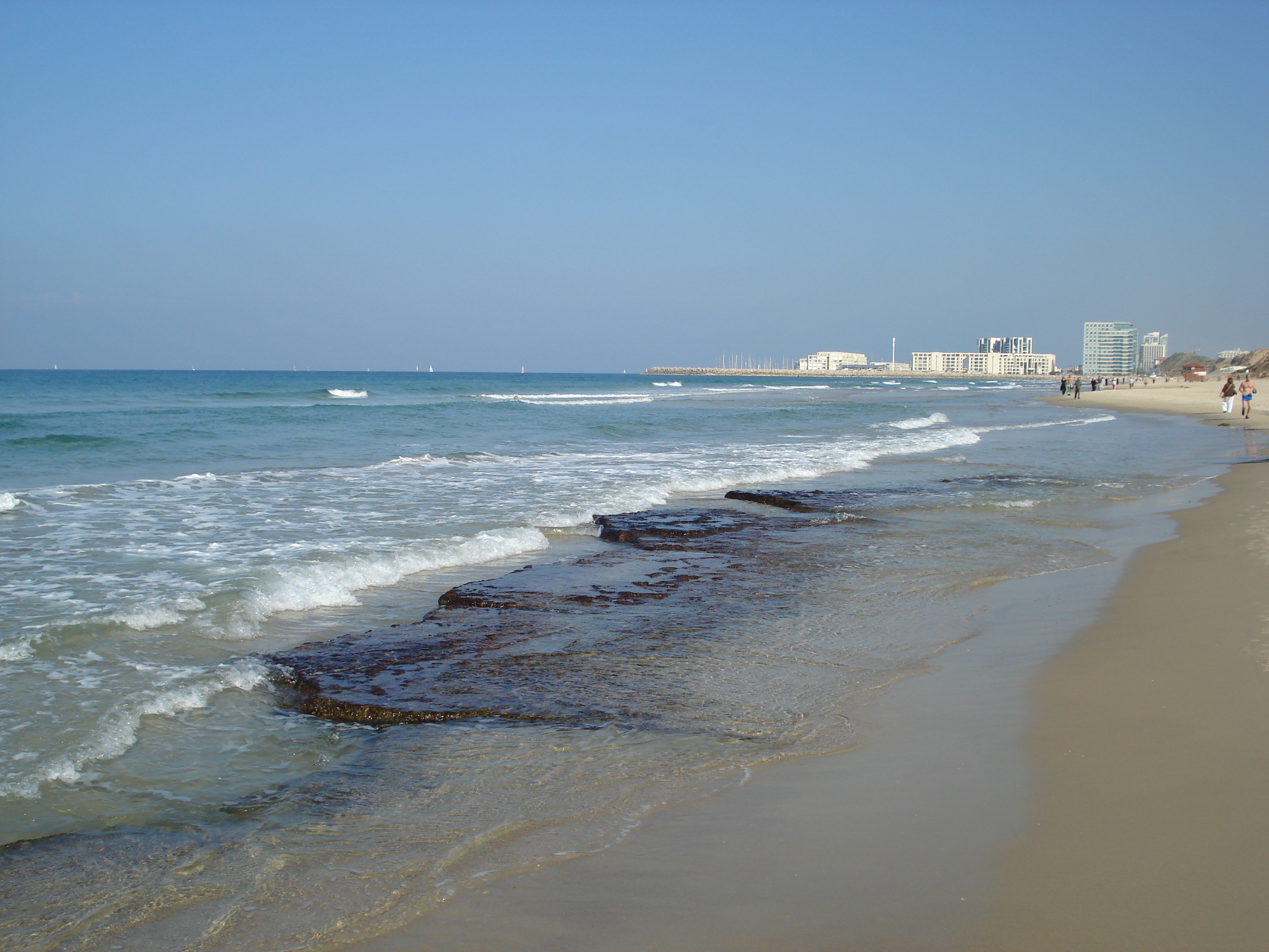 Picture Israel Herzliya 2006-12 23 - History Herzliya