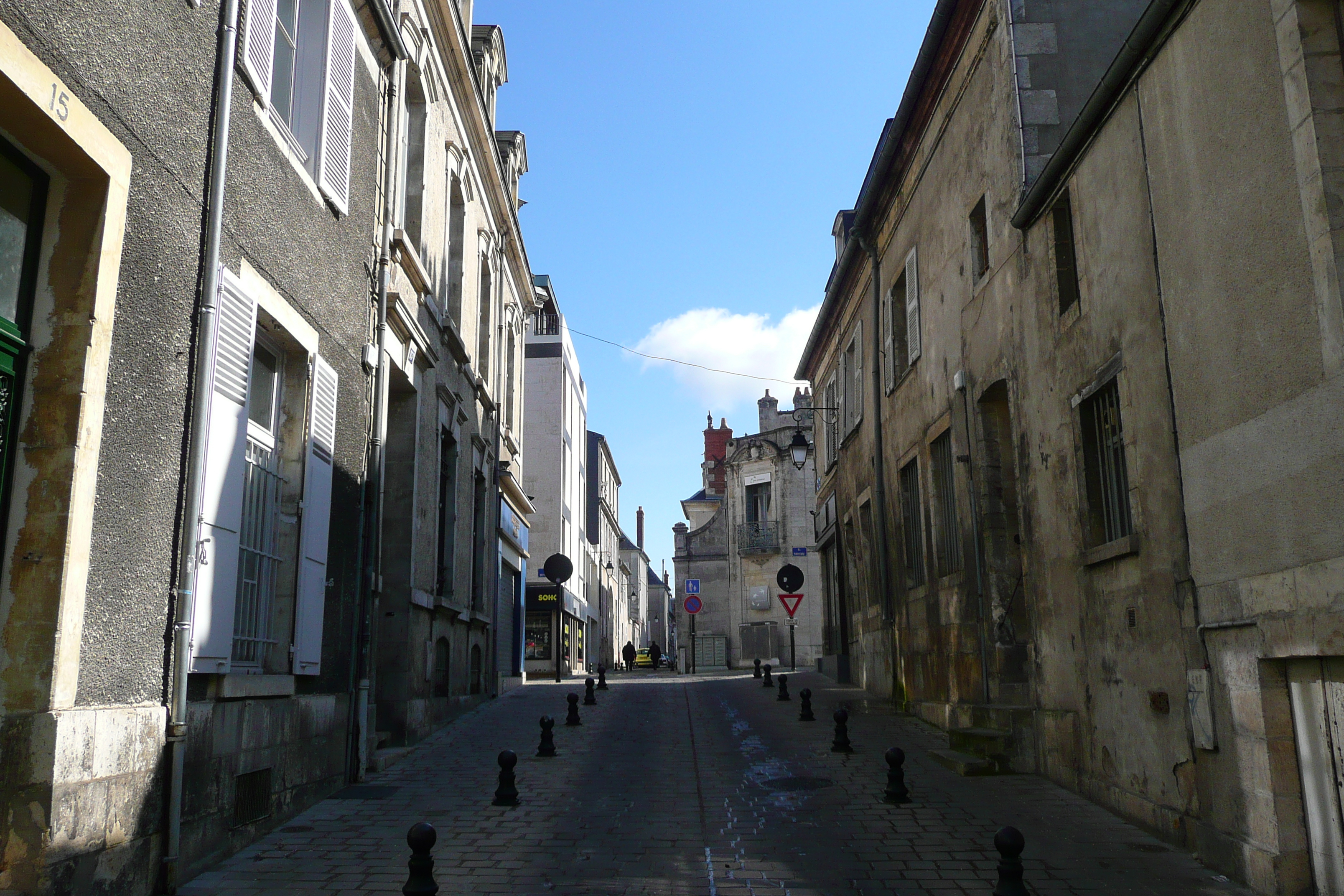 Picture France Bourges 2008-04 137 - Journey Bourges