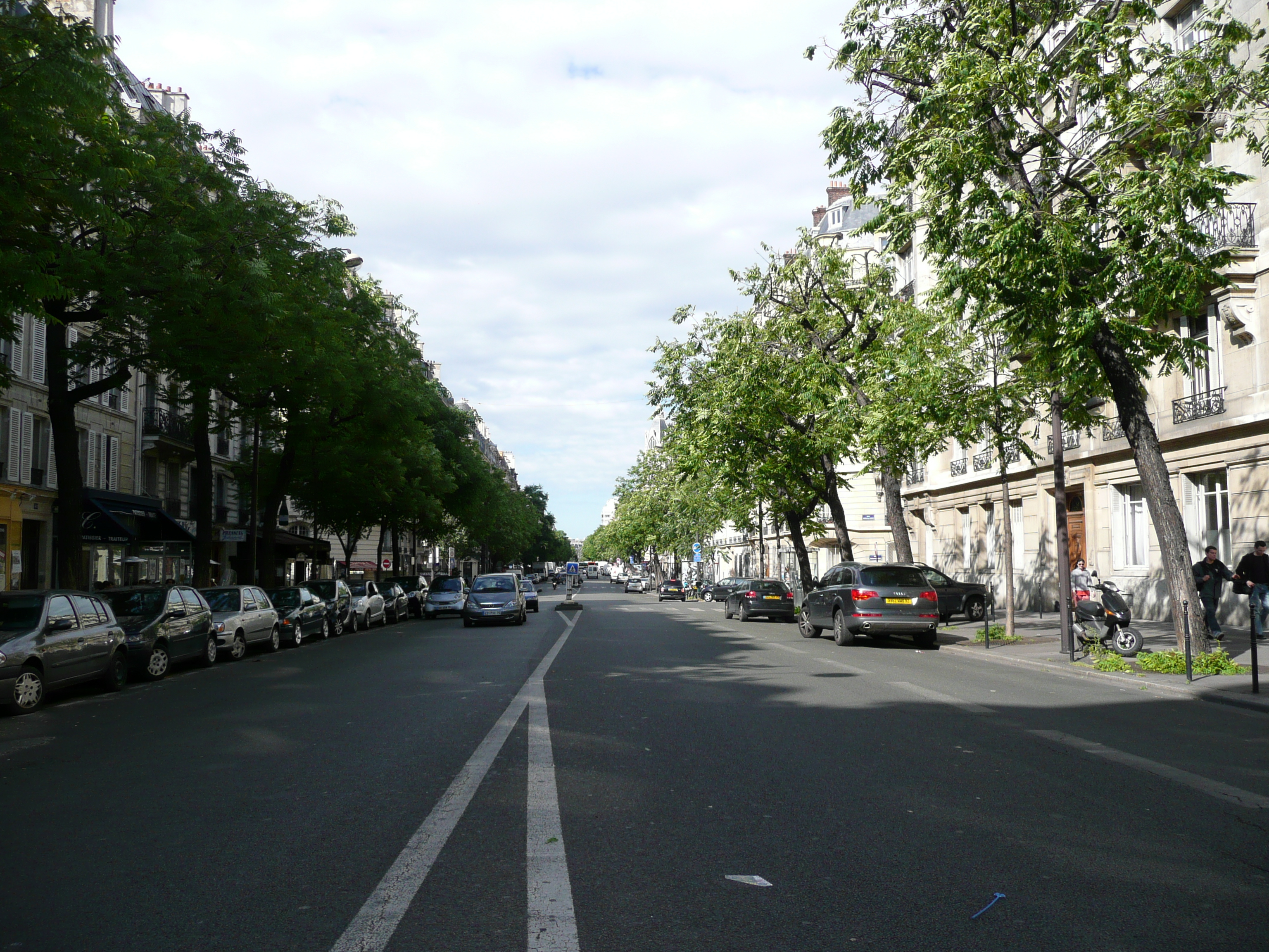 Picture France Paris 17th Arrondissement Avenue de Wagram 2007-05 58 - Recreation Avenue de Wagram