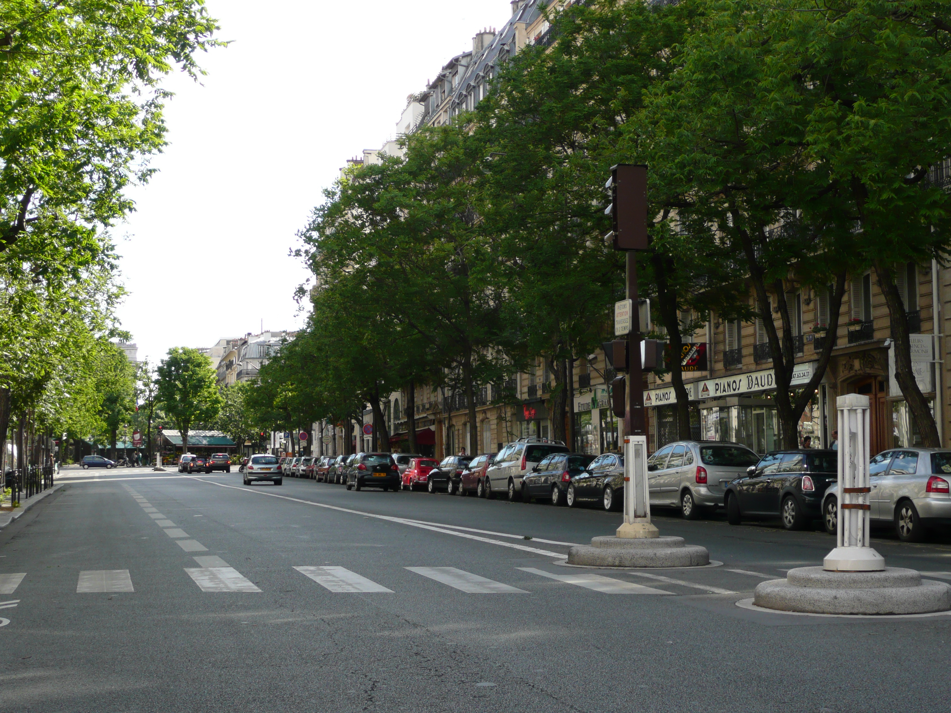 Picture France Paris 17th Arrondissement Avenue de Wagram 2007-05 57 - Journey Avenue de Wagram