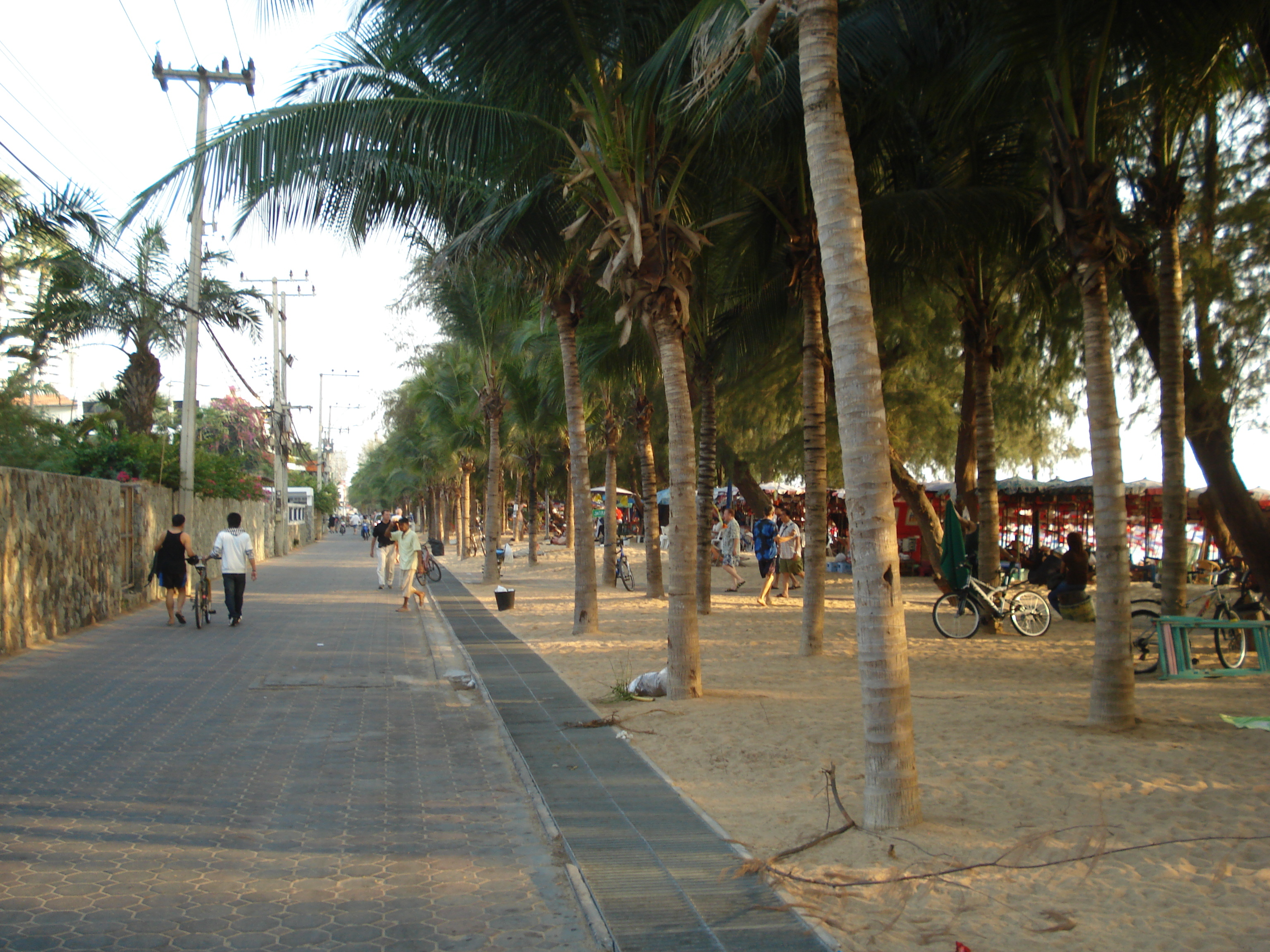 Picture Thailand Pattaya Dongtan beach 2008-01 53 - Around Dongtan beach