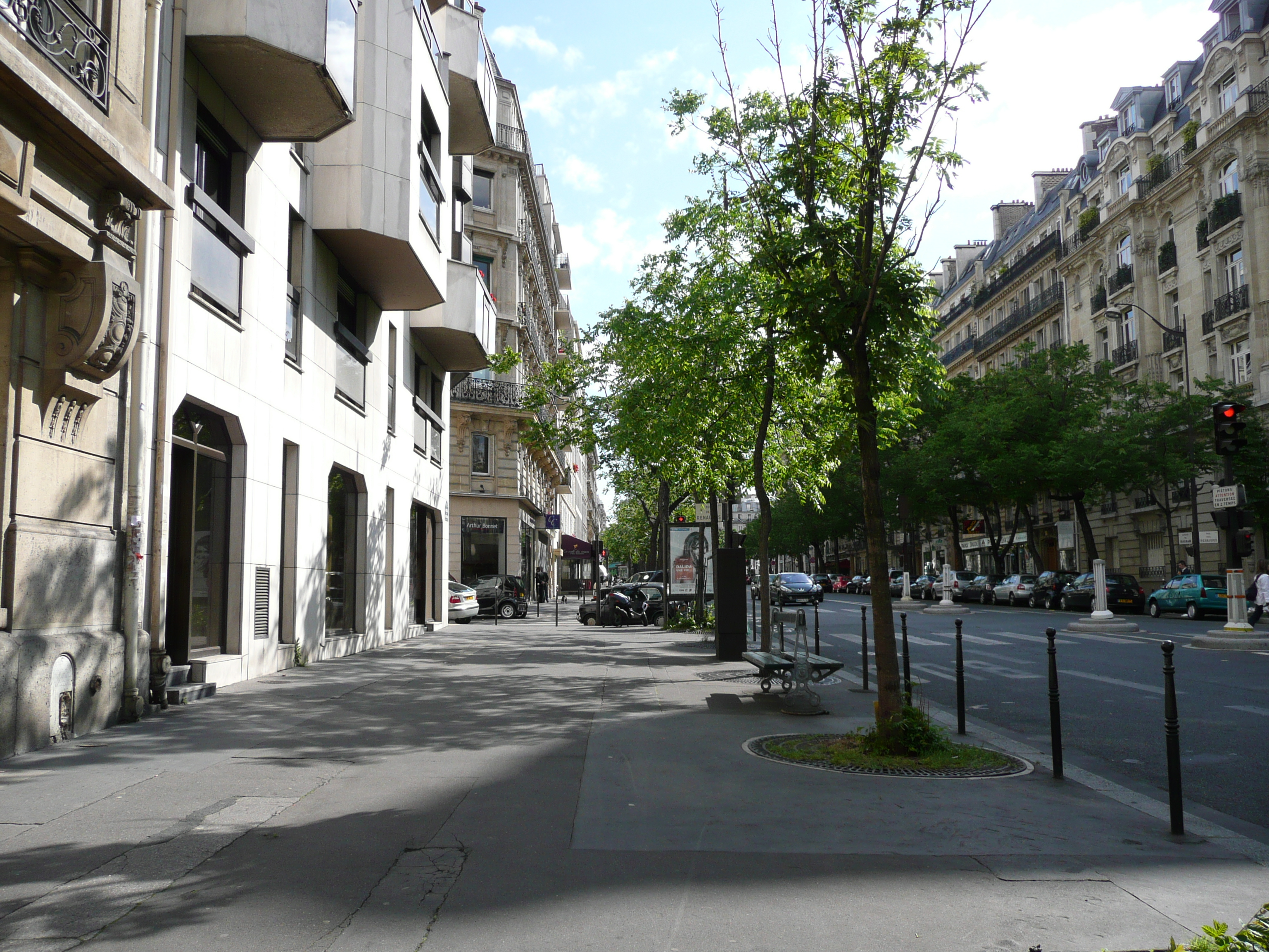 Picture France Paris 17th Arrondissement Avenue de Wagram 2007-05 24 - Center Avenue de Wagram