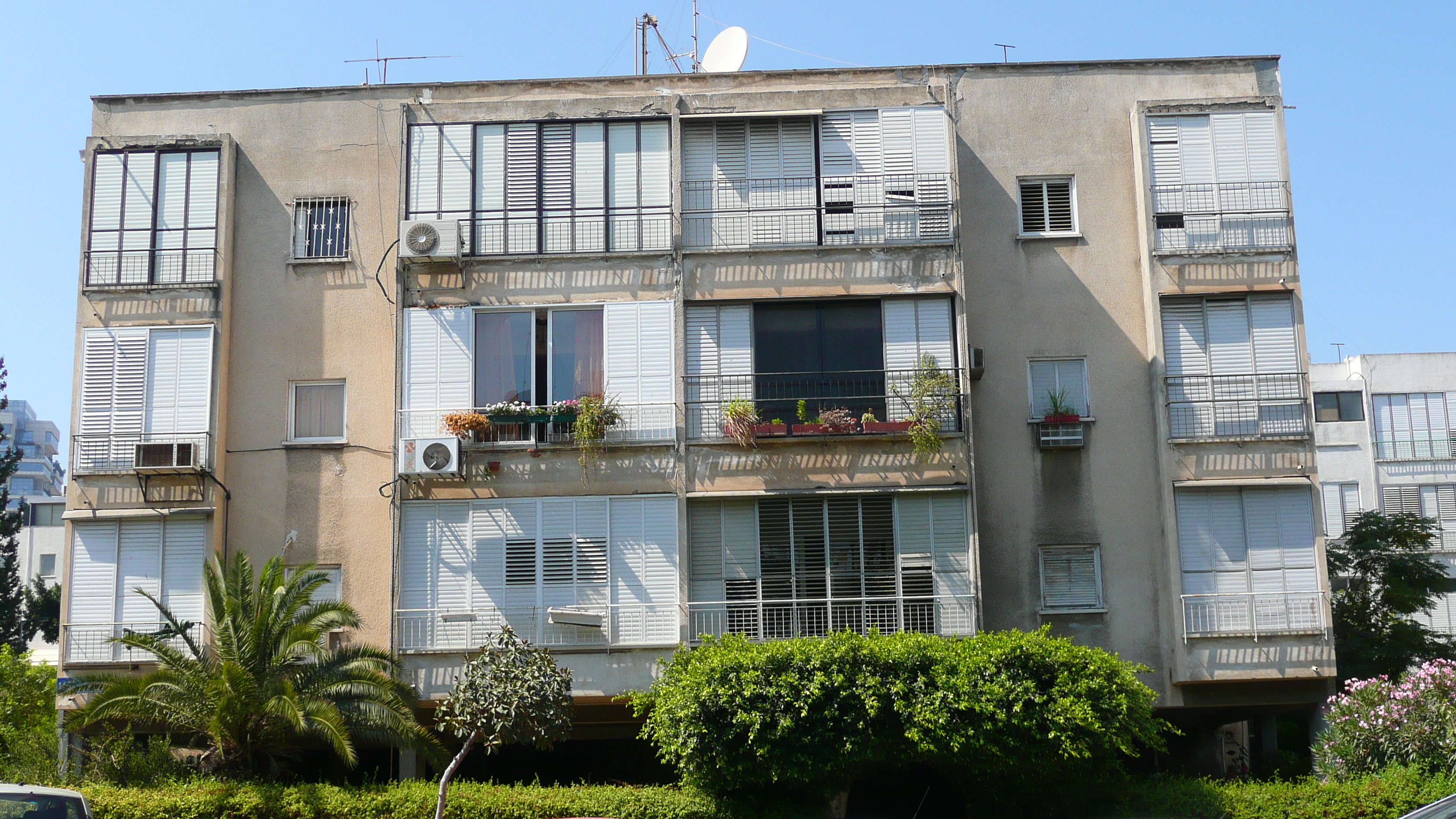 Picture Israel Tel Aviv Jabotinsky Street 2007-06 16 - Tours Jabotinsky Street