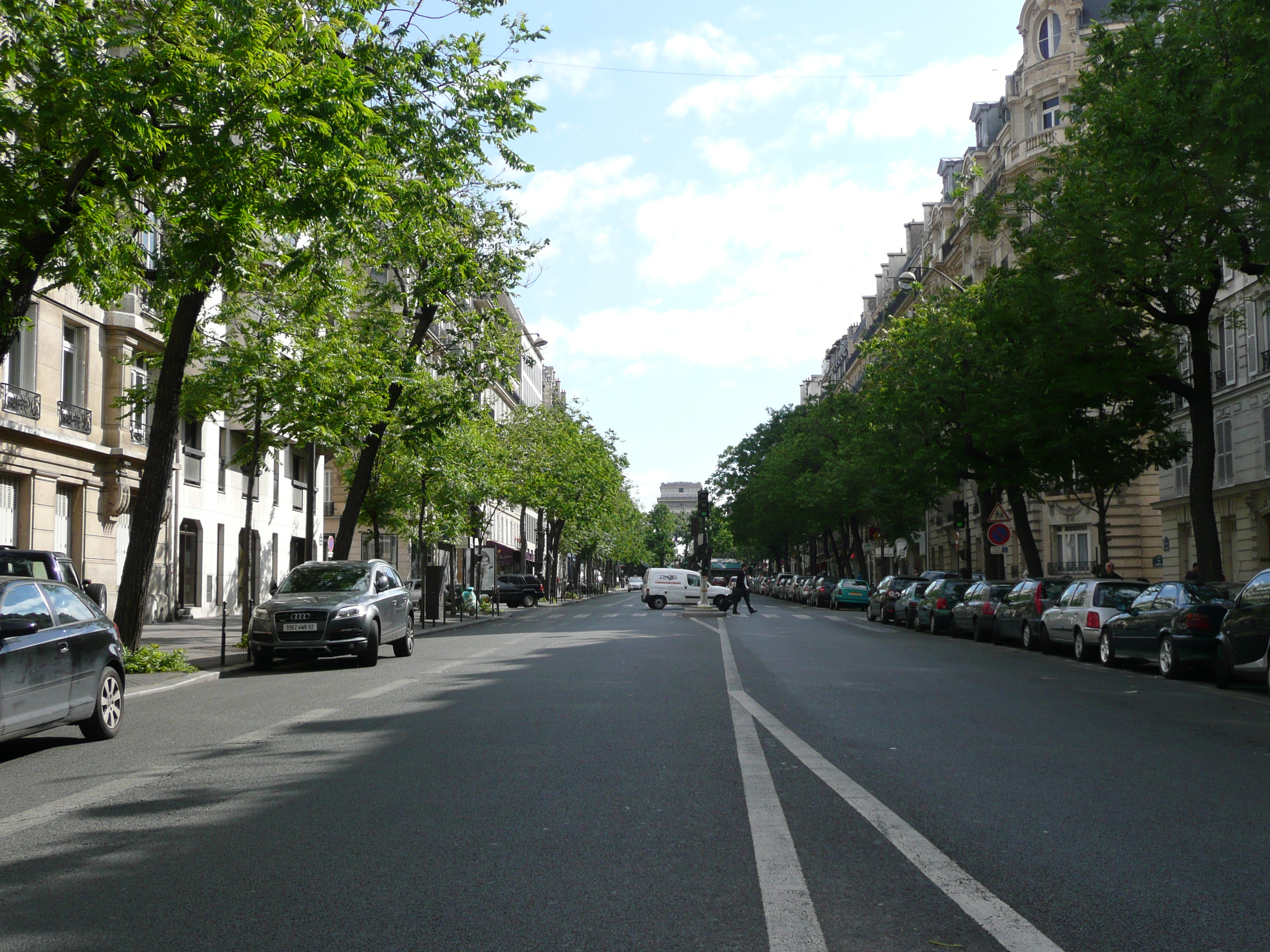 Picture France Paris 17th Arrondissement Avenue de Wagram 2007-05 32 - Center Avenue de Wagram