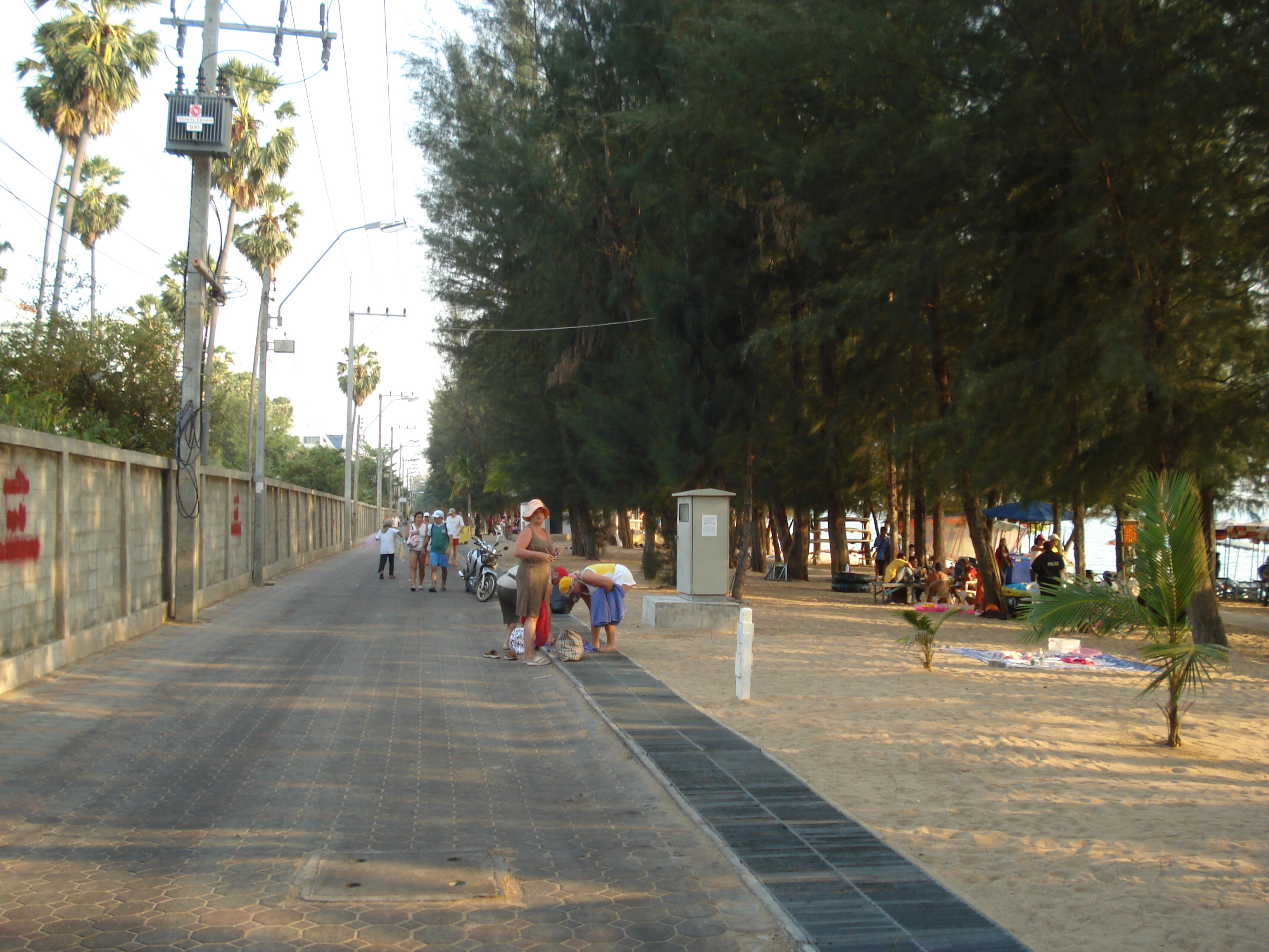 Picture Thailand Pattaya Dongtan beach 2008-01 34 - Around Dongtan beach