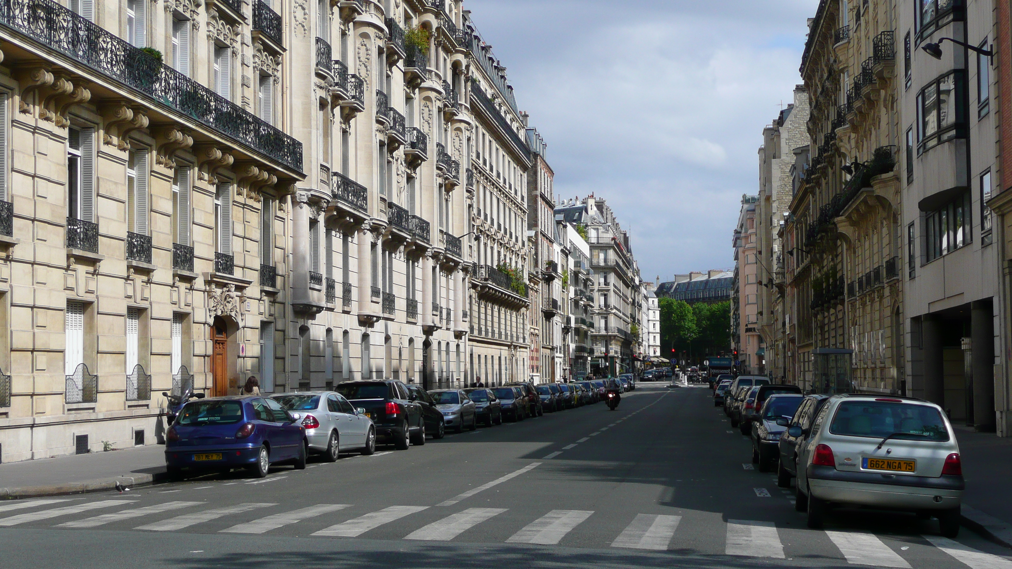 Picture France Paris 17th Arrondissement Boulevard Pereire 2007-05 33 - Center Boulevard Pereire