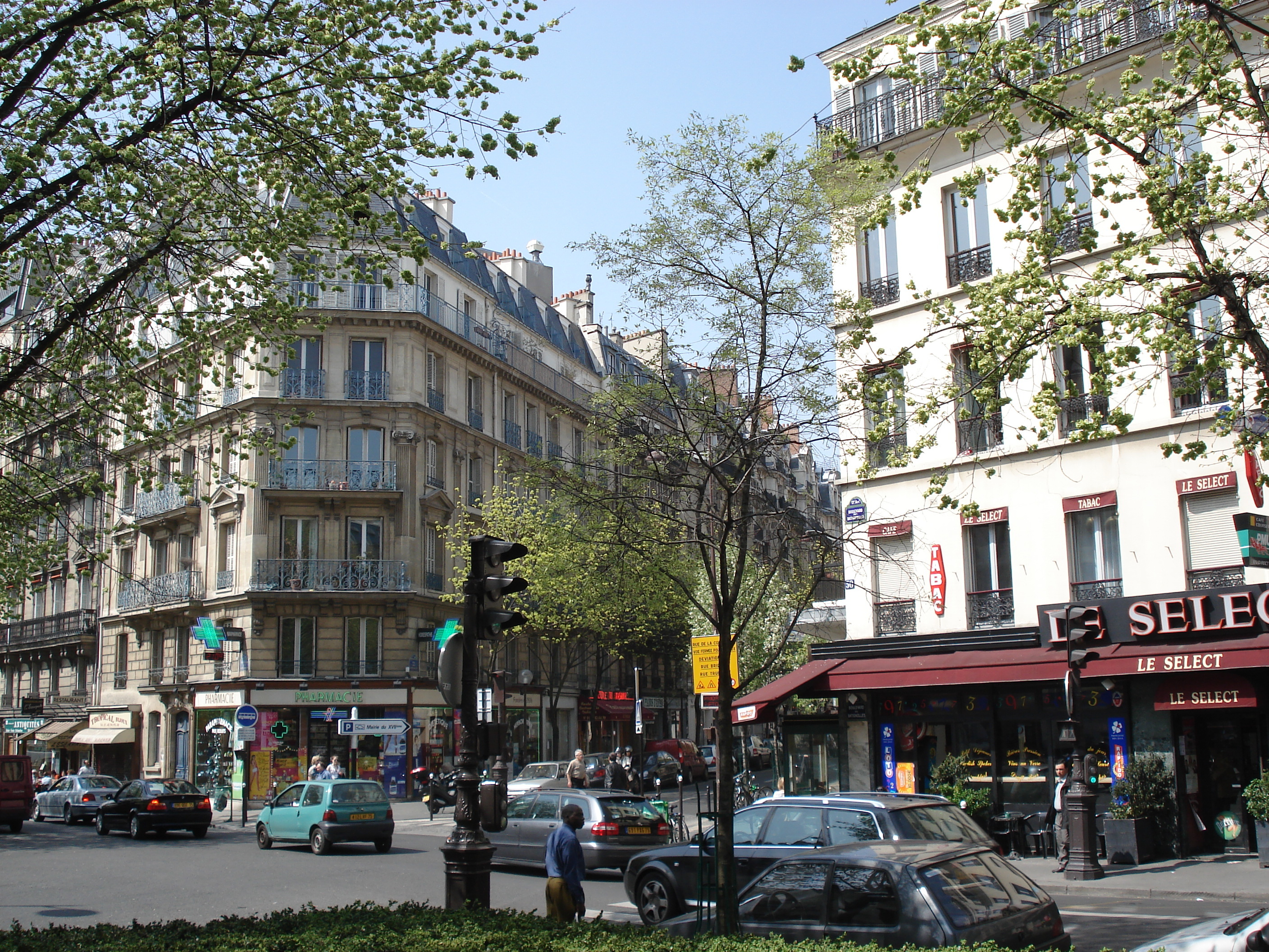 Picture France Paris 9th Arrondissement 2006-04 27 - Tour 9th Arrondissement