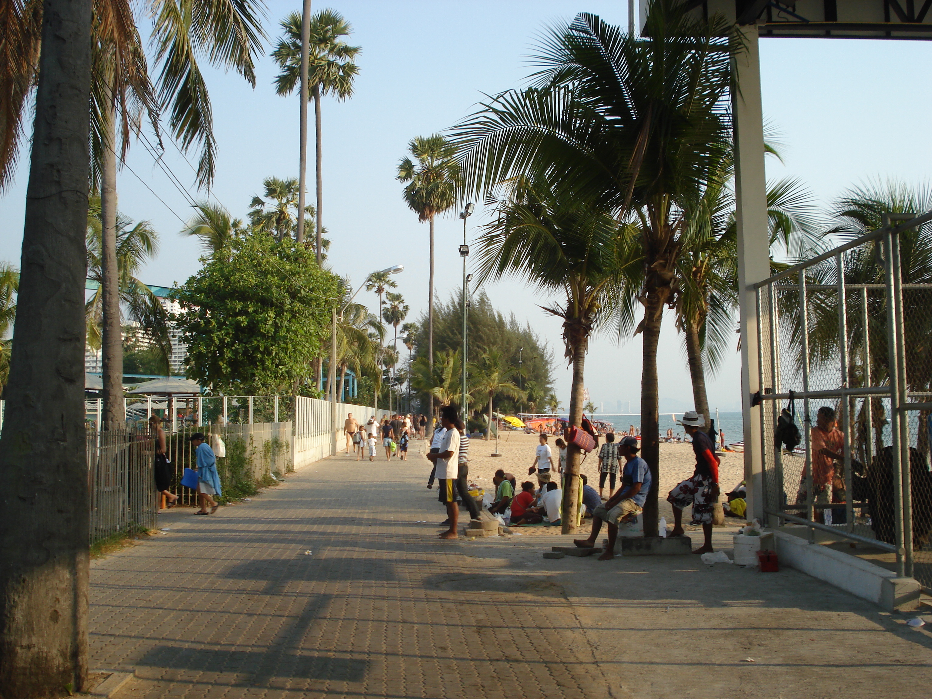 Picture Thailand Pattaya Dongtan beach 2008-01 0 - Around Dongtan beach