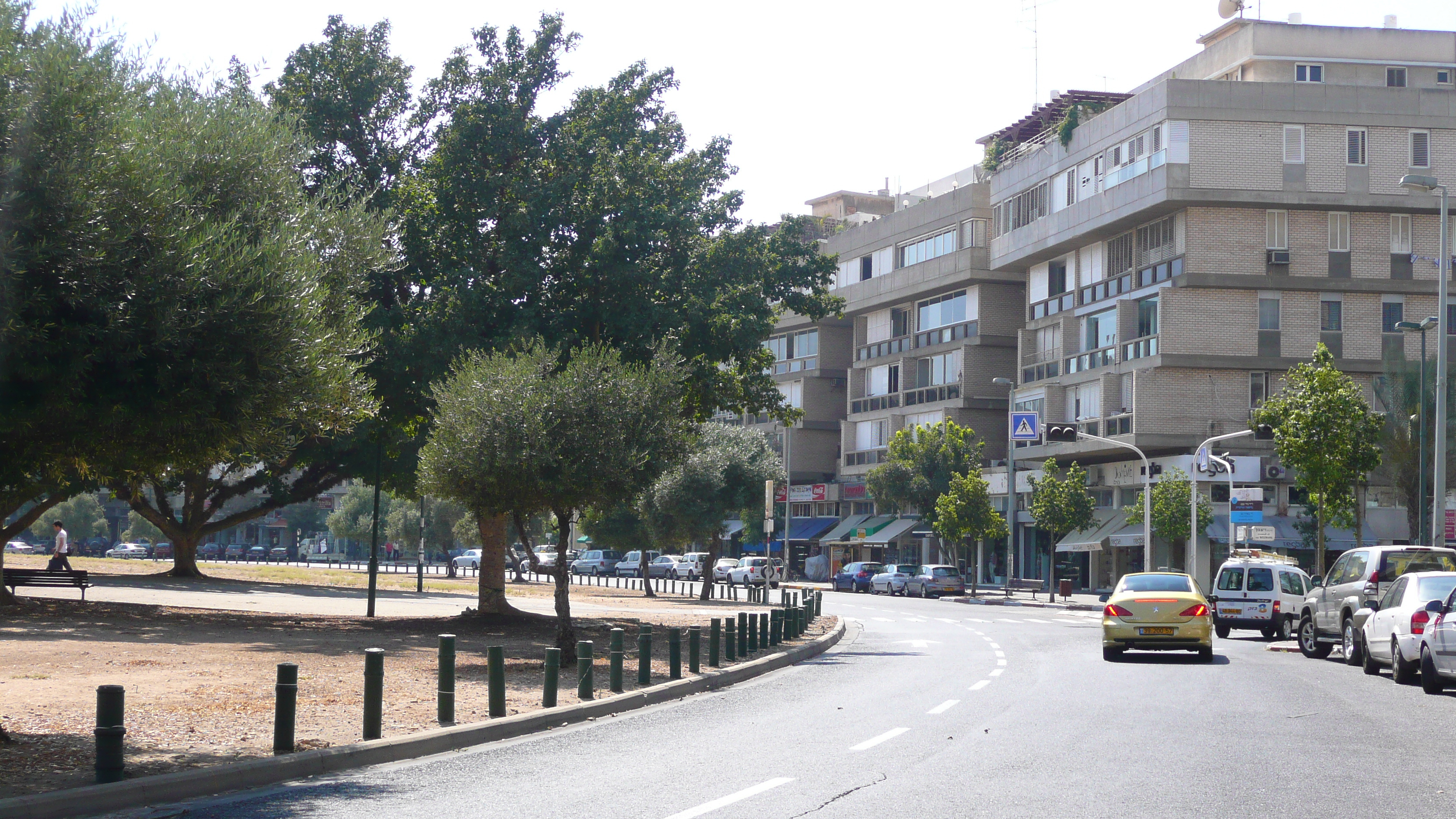 Picture Israel Tel Aviv Kikar Hamedina 2007-06 30 - Discovery Kikar Hamedina