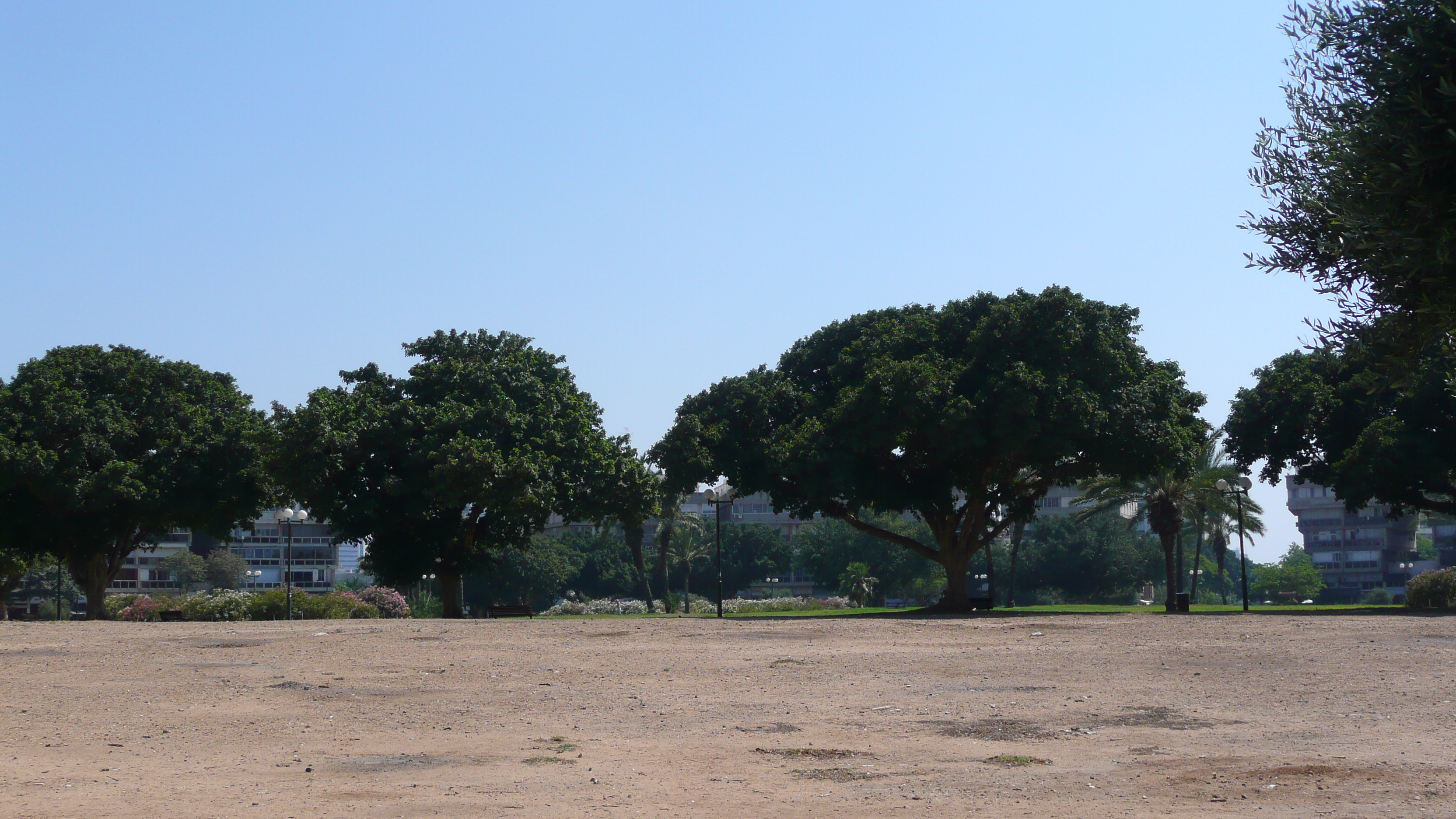 Picture Israel Tel Aviv Kikar Hamedina 2007-06 29 - Tours Kikar Hamedina