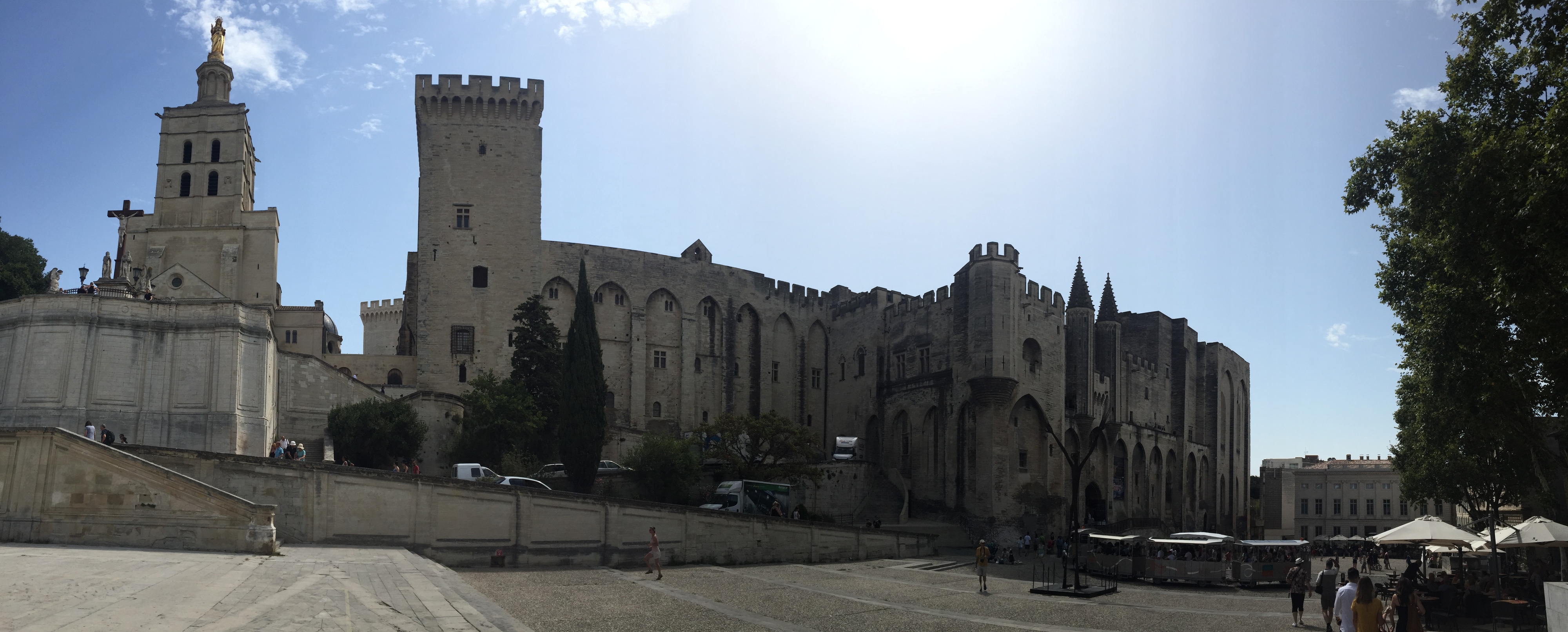 Picture France Avignon 2017-08 20 - History Avignon