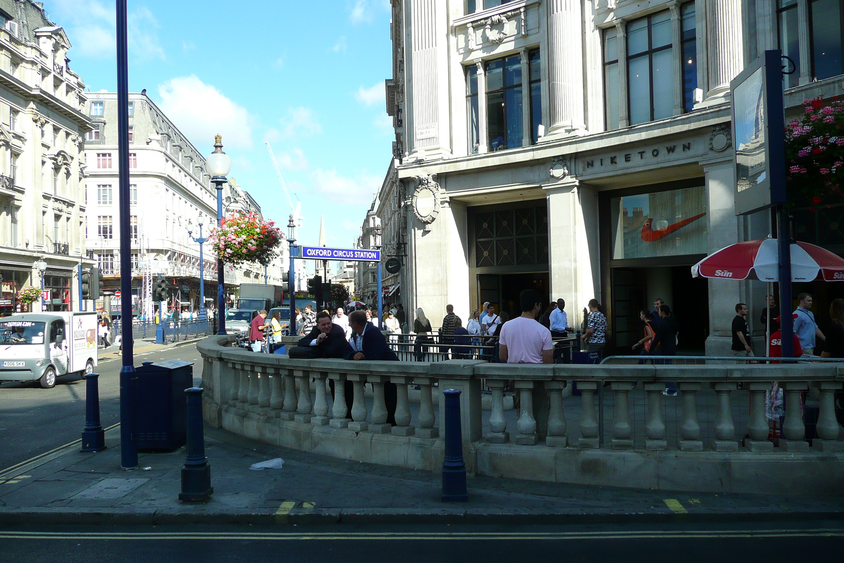 Picture United Kingdom London Oxford Street 2007-09 211 - Recreation Oxford Street