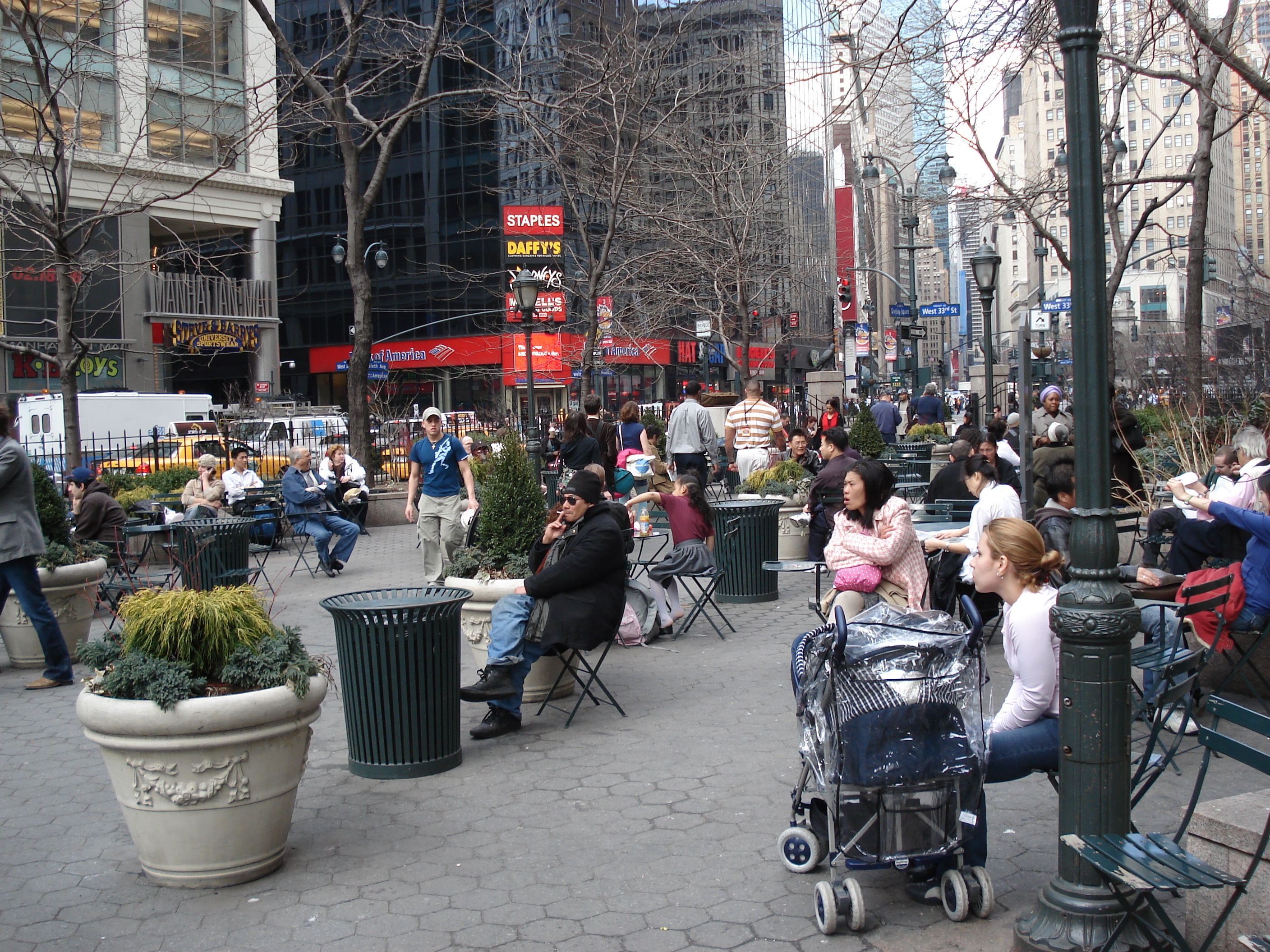 Picture United States New York Up Broadway 2006-03 1 - Center Up Broadway