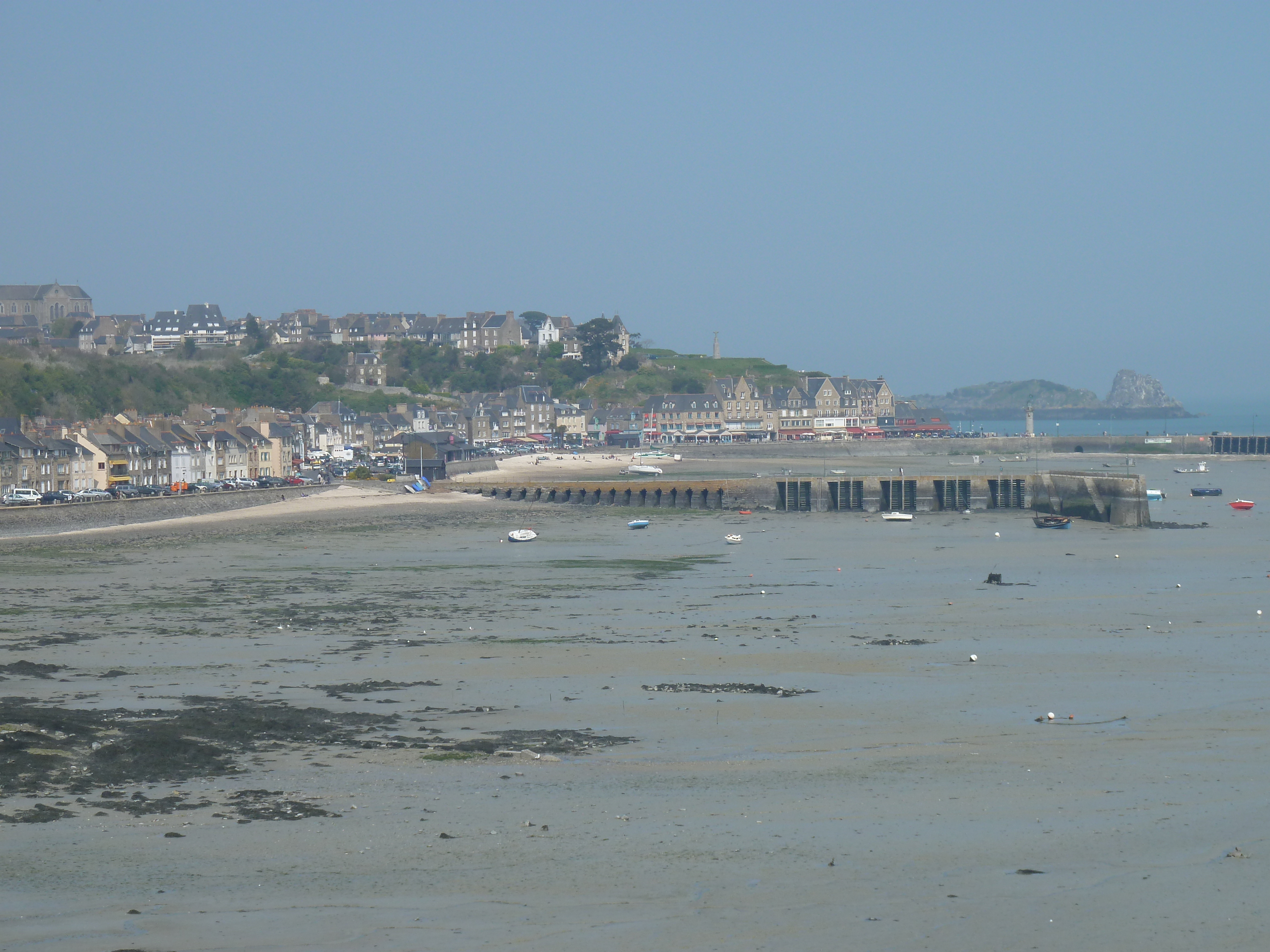 Picture France Cancale 2010-04 84 - Center Cancale