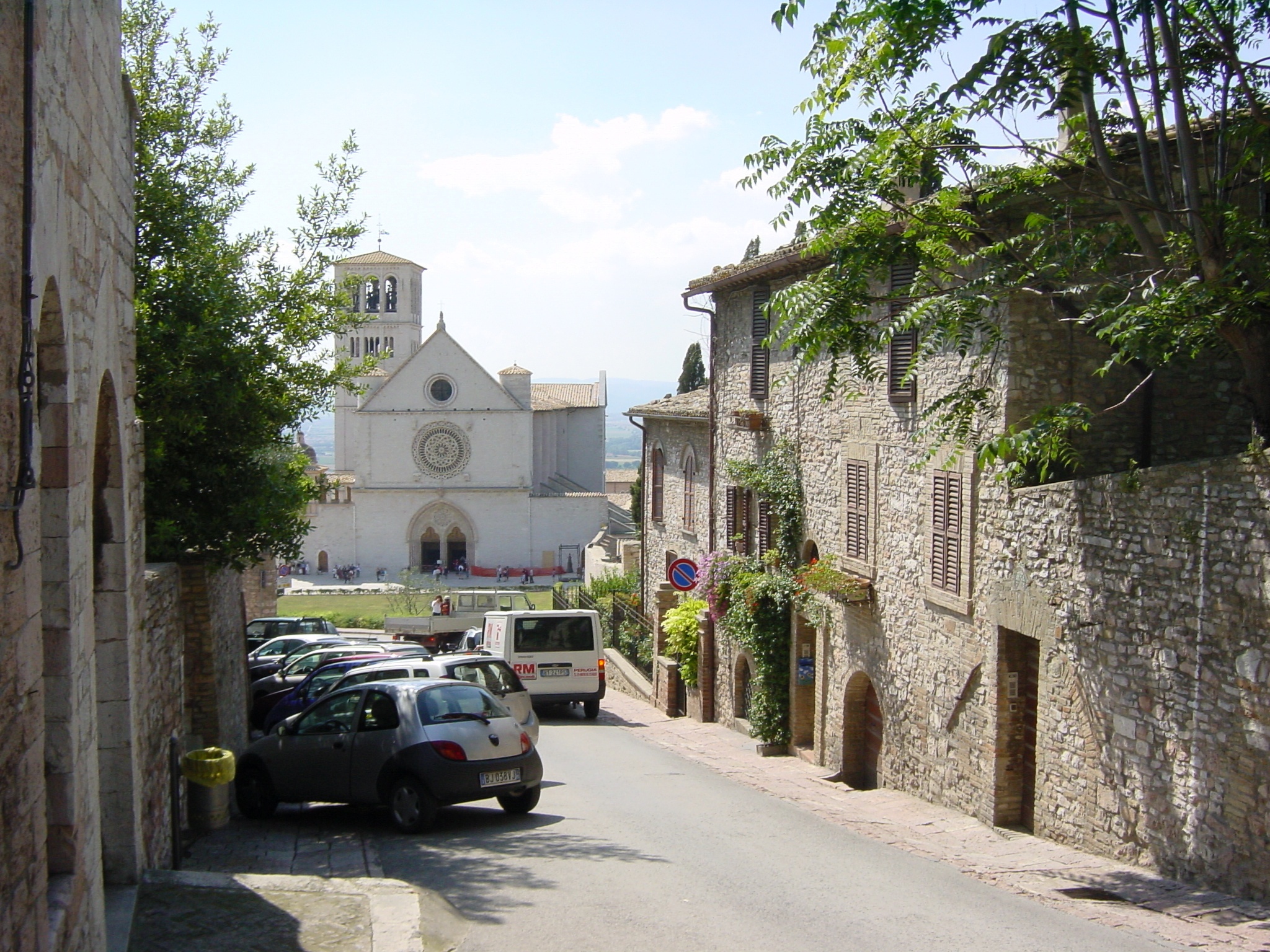 Picture Italy Assisi 2002-07 31 - History Assisi