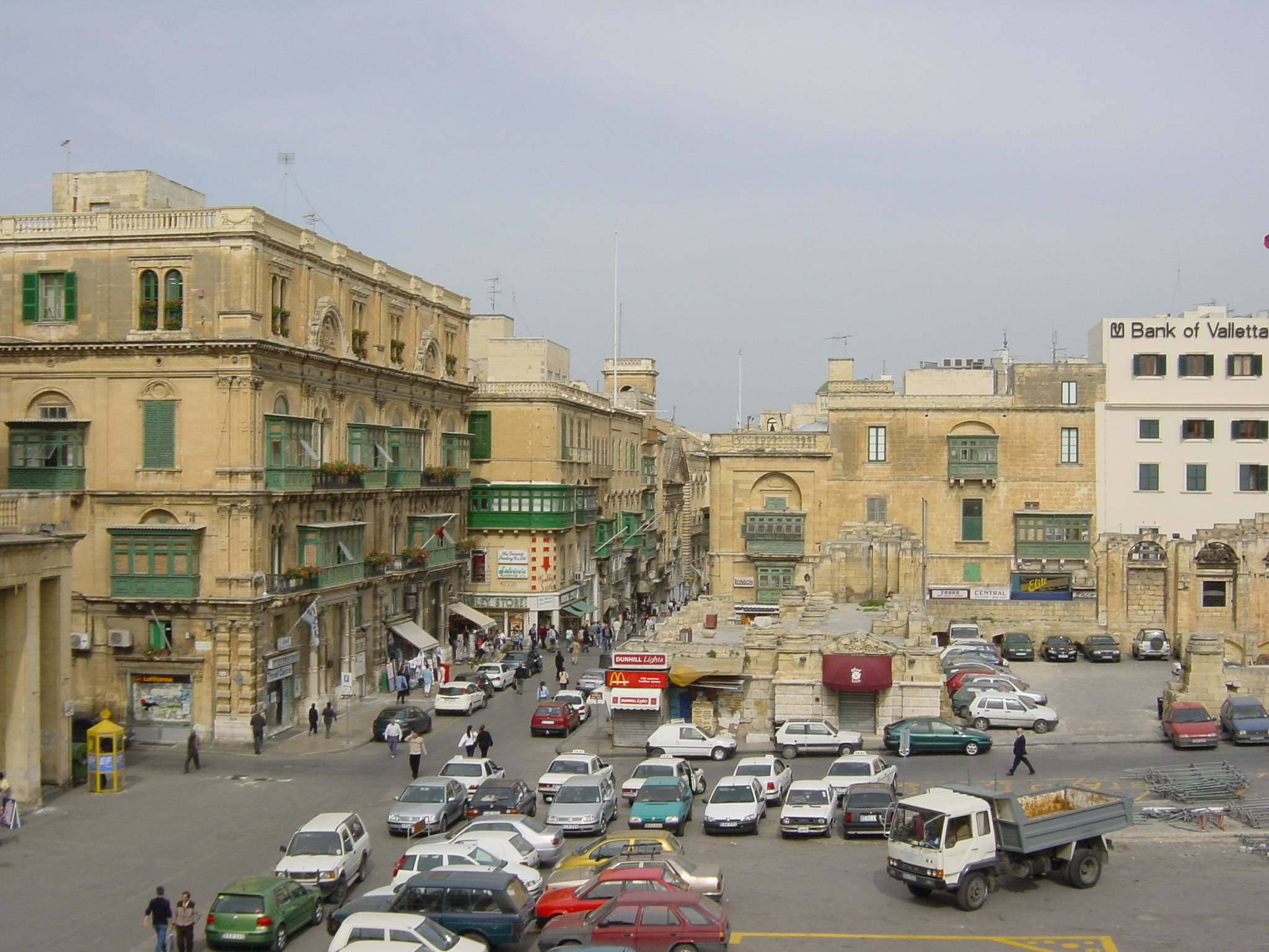 Picture Malta Valletta 2001-03 29 - Center Valletta