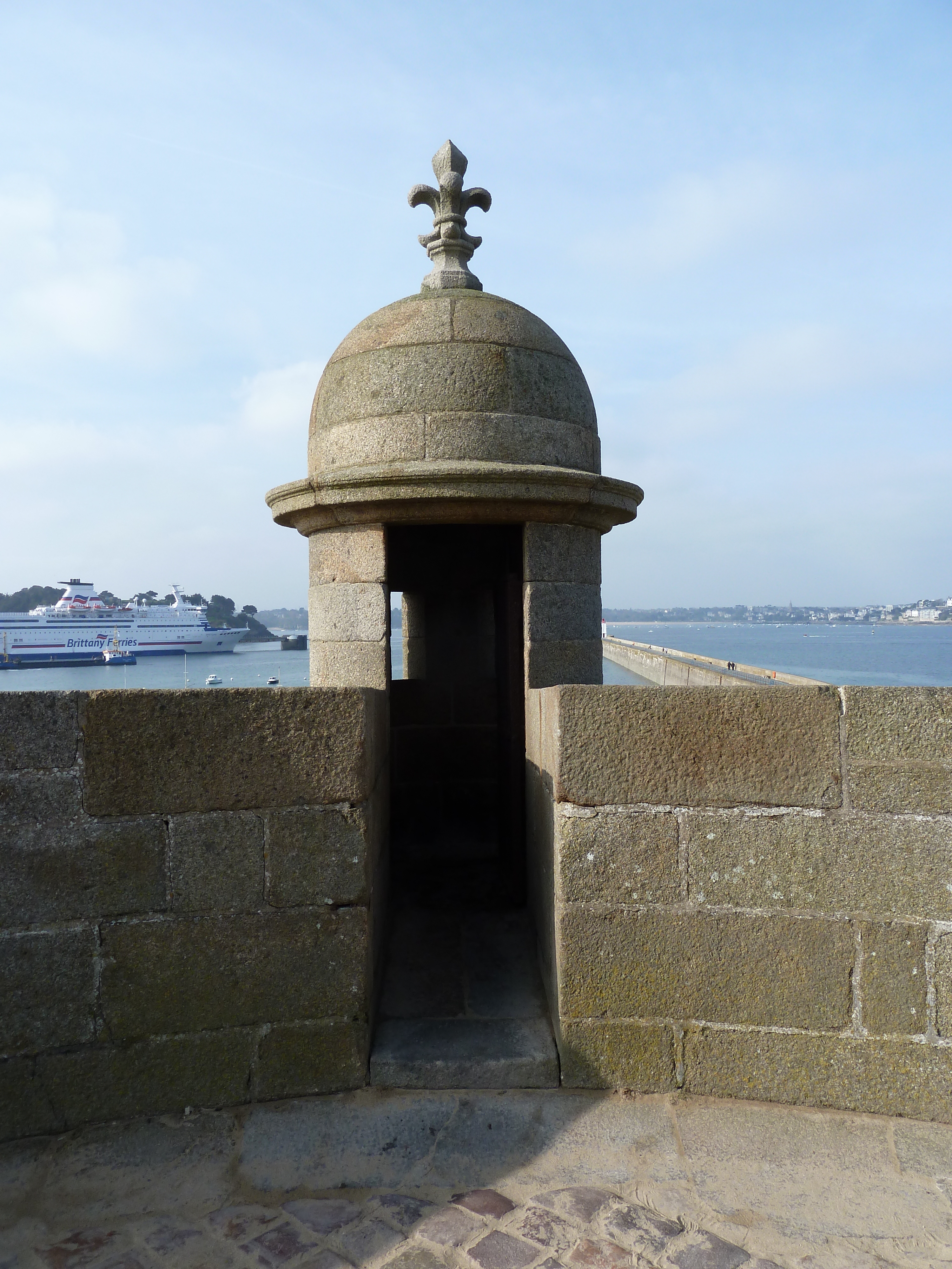 Picture France St Malo 2010-04 73 - Center St Malo