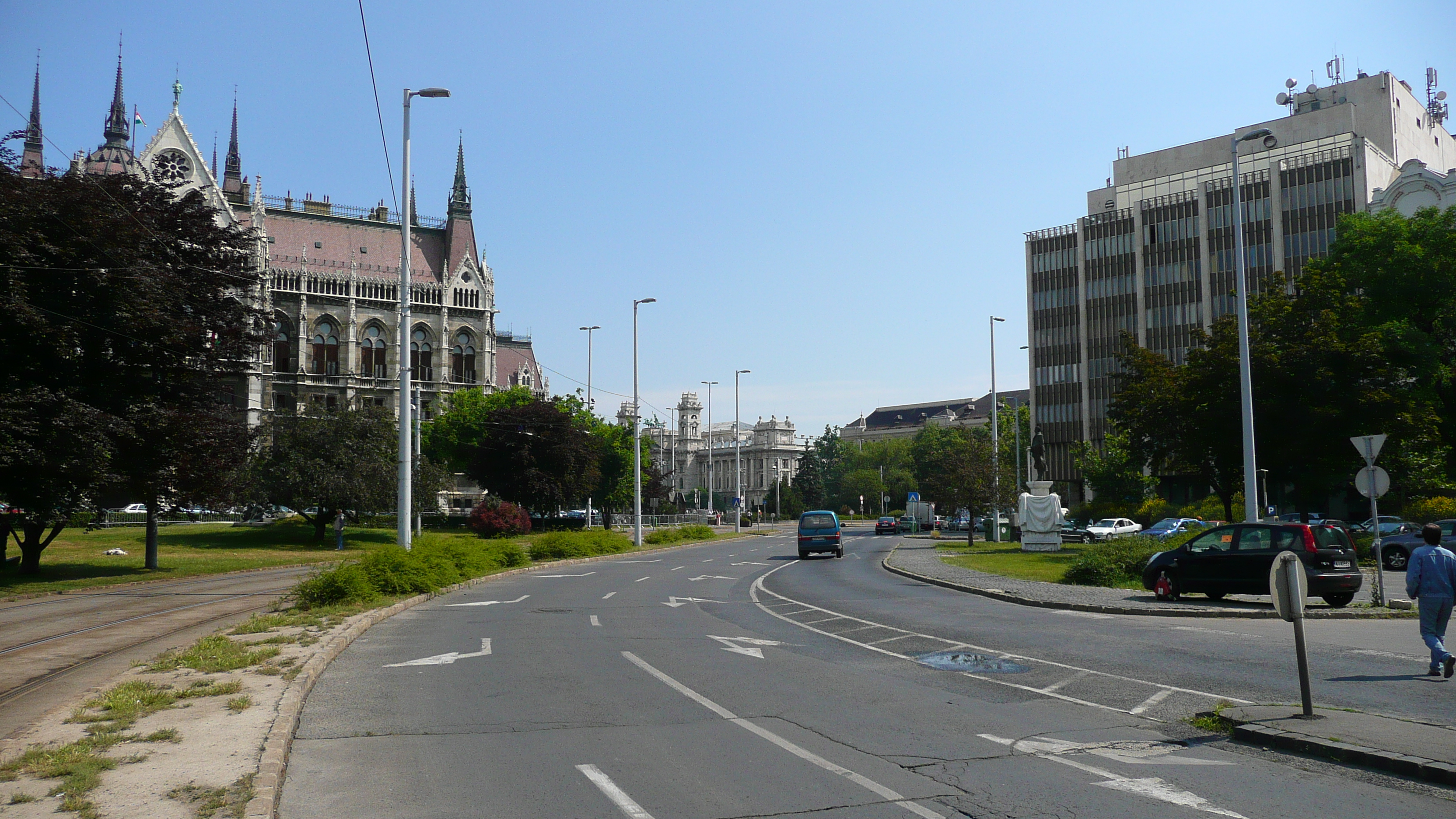 Picture Hungary Budapest Budapest Parliament 2007-06 5 - Tours Budapest Parliament