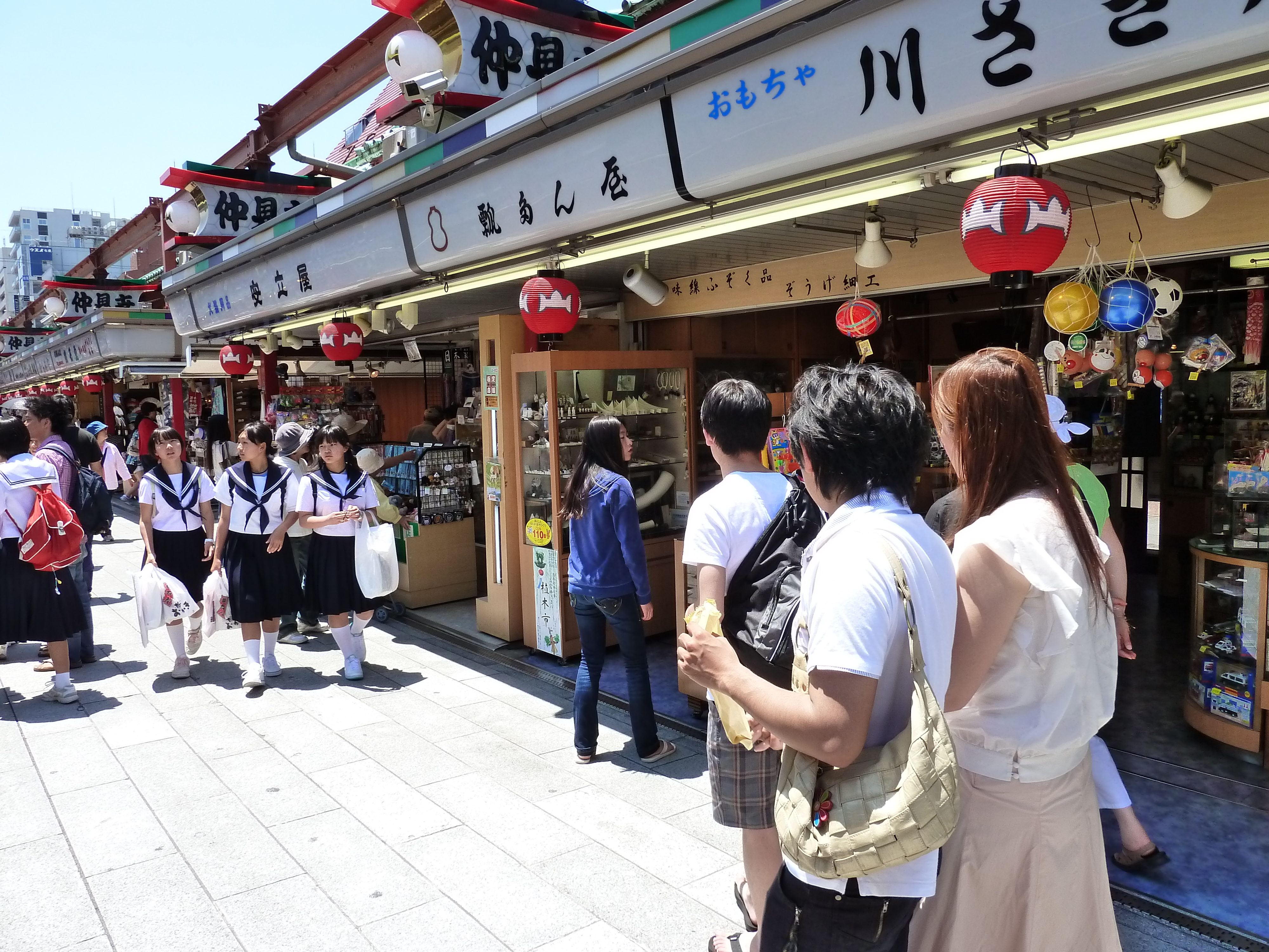 Picture Japan Tokyo Asakusa 2010-06 23 - Center Asakusa