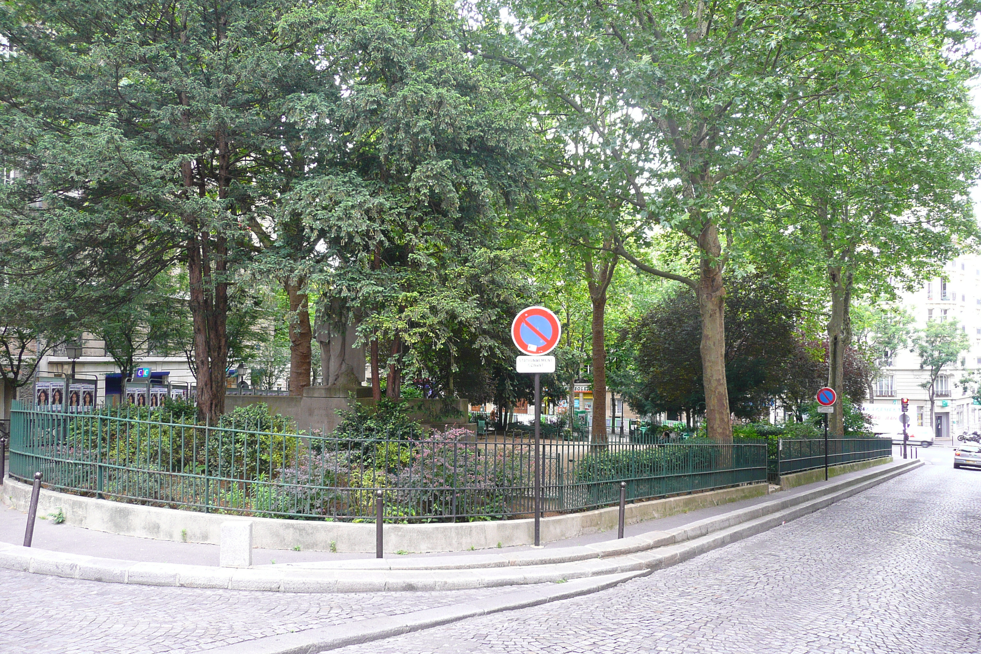 Picture France Paris Montmartre 2007-06 31 - Tour Montmartre