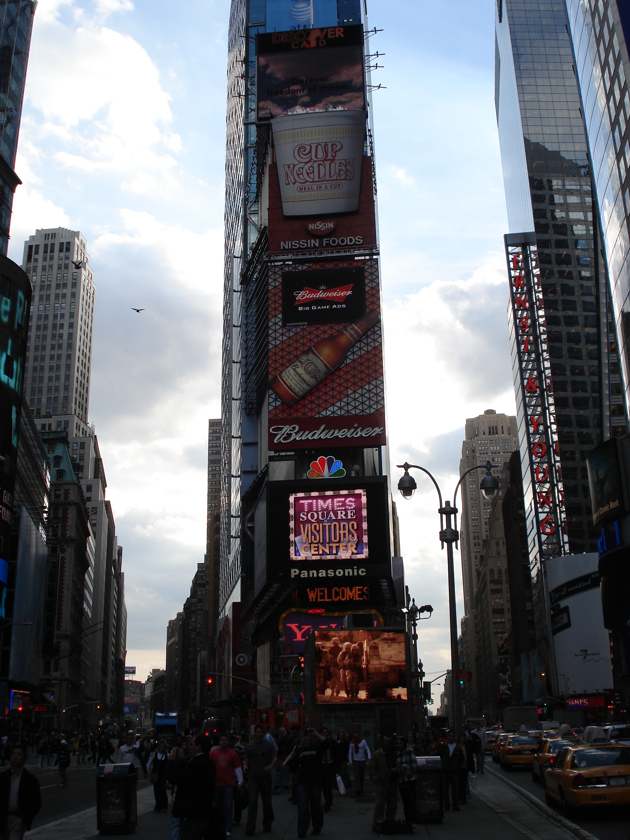 Picture United States New York Time Square 2006-03 47 - Journey Time Square