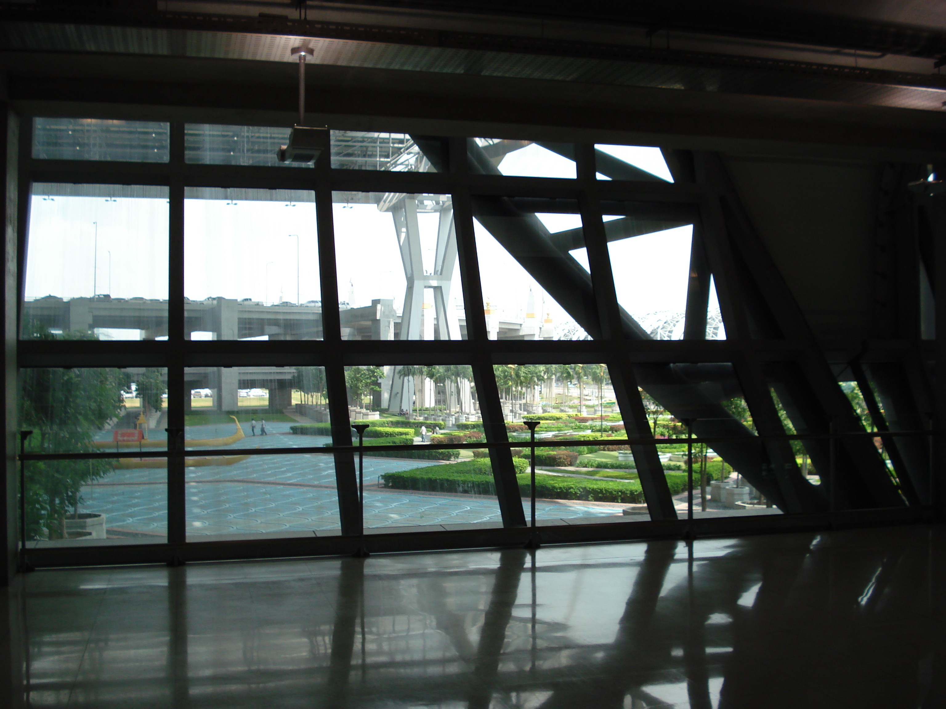 Picture Thailand Bangkok Suvarnabhumi Airport 2007-02 60 - Tour Suvarnabhumi Airport