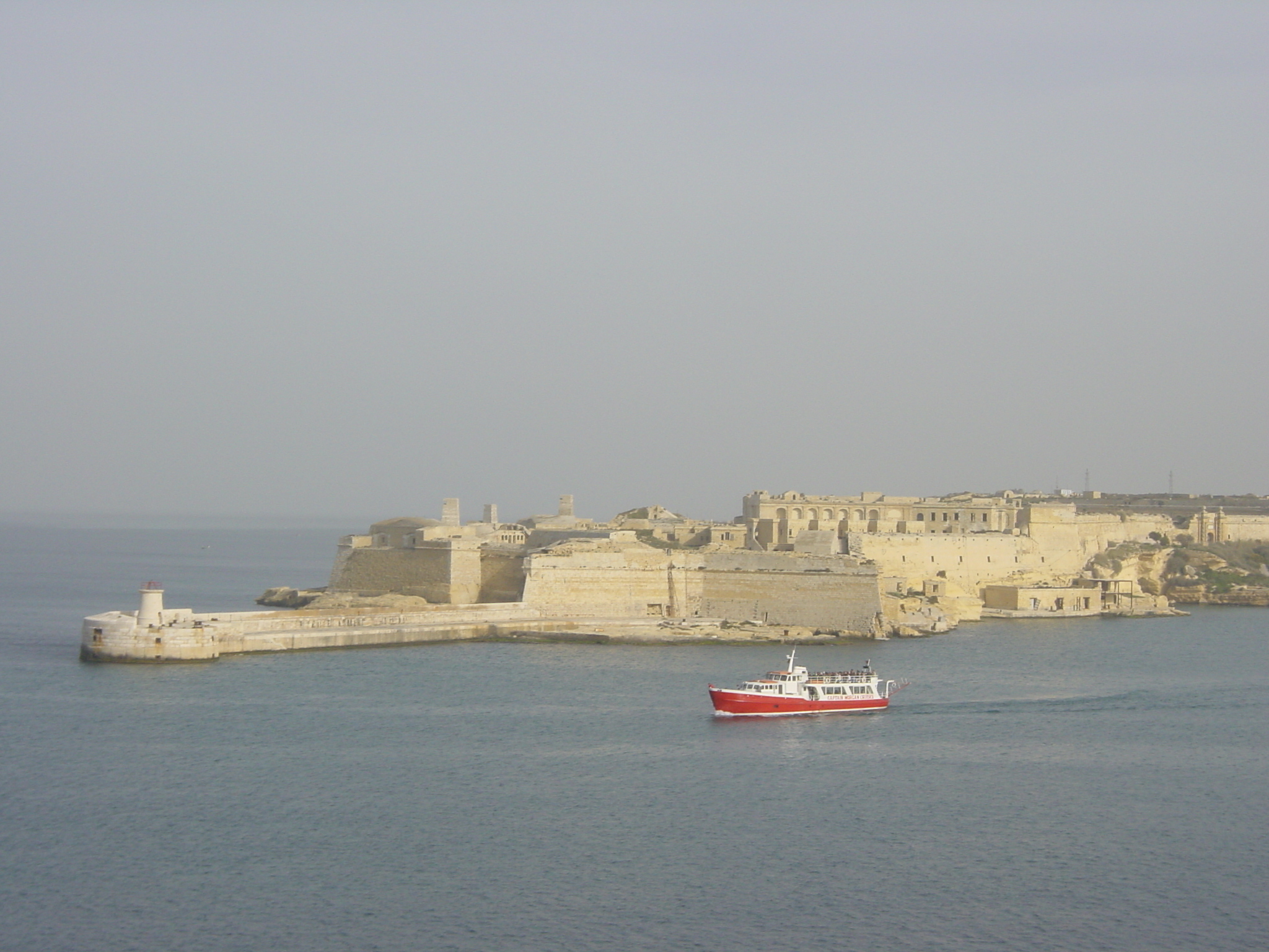 Picture Malta Valletta 2001-03 12 - Discovery Valletta