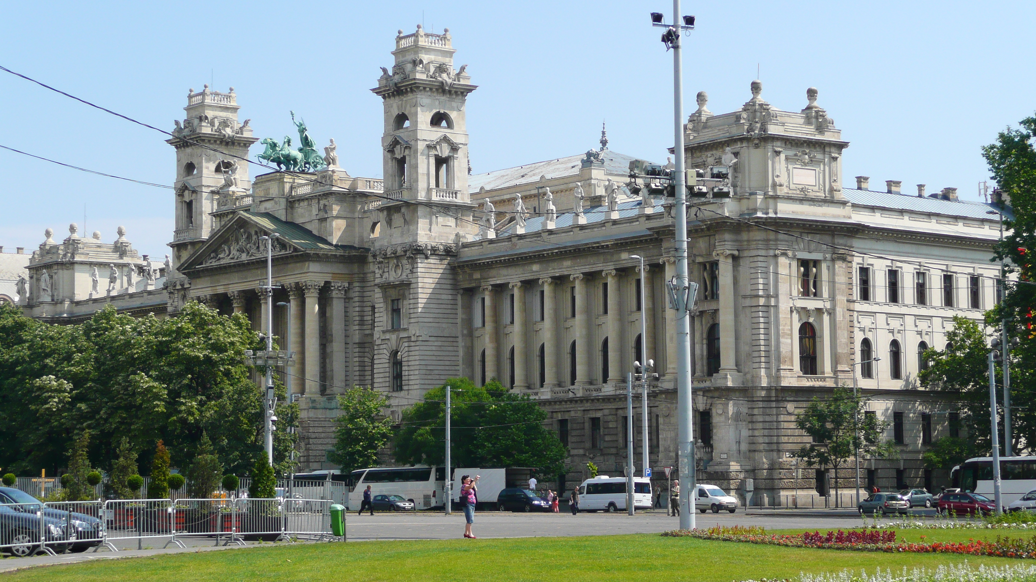 Picture Hungary Budapest Budapest Parliament 2007-06 15 - History Budapest Parliament