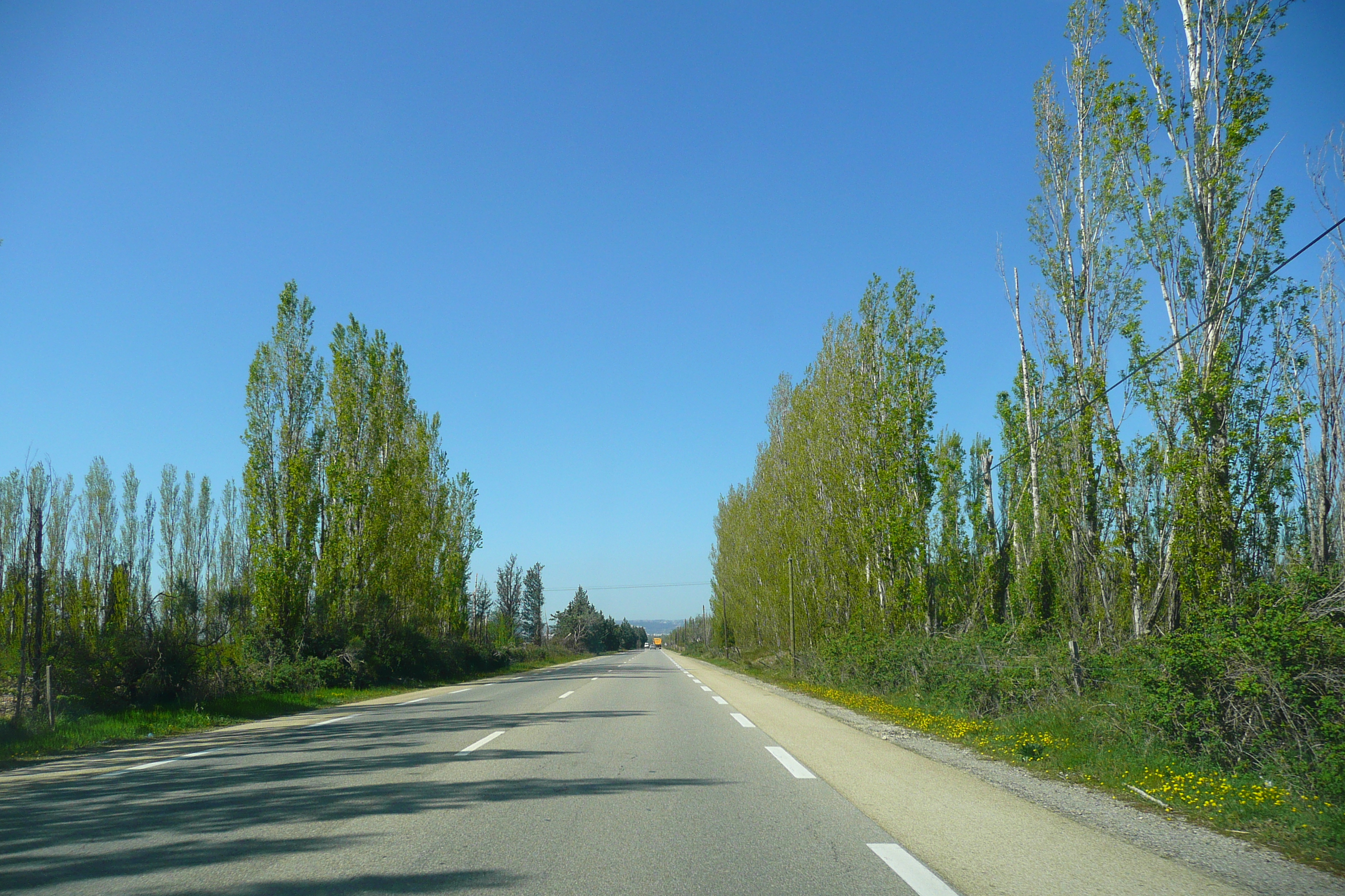 Picture France Provence Aix to Mouries road 2008-04 22 - Discovery Aix to Mouries road