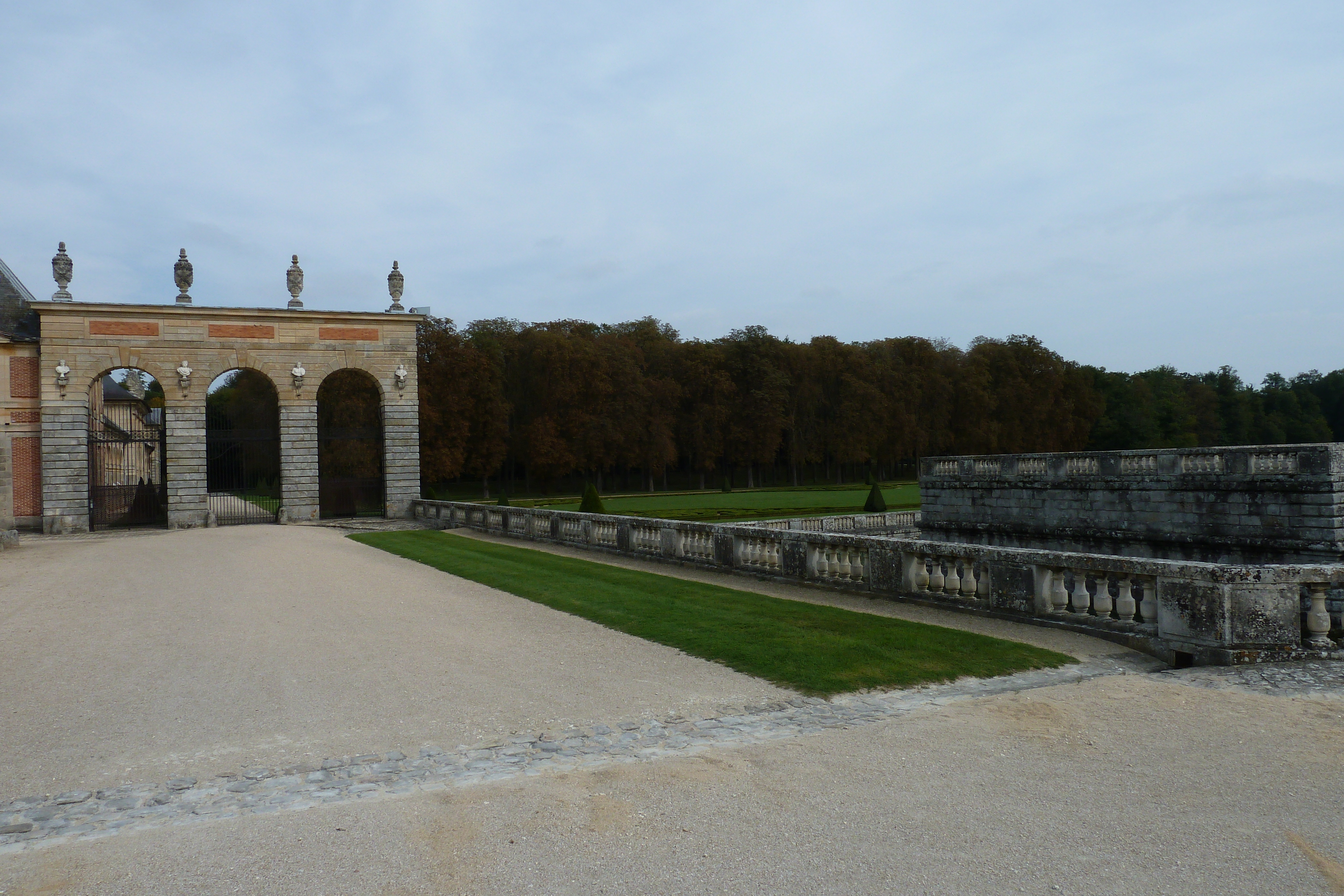 Picture France Vaux Le Vicomte Castle Vaux Le Vicomte Gardens 2010-09 32 - Around Vaux Le Vicomte Gardens