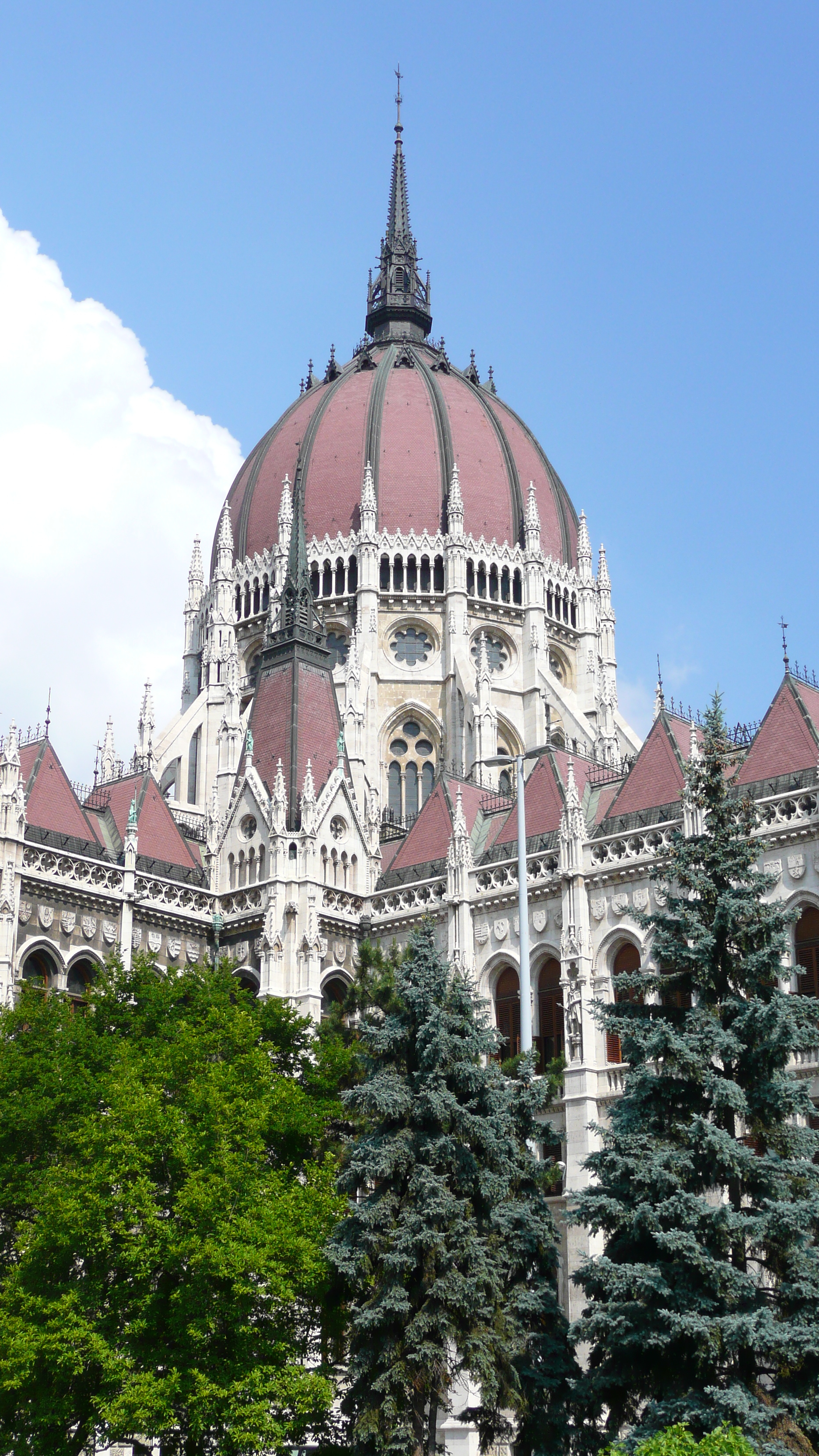 Picture Hungary Budapest Budapest Parliament 2007-06 13 - Recreation Budapest Parliament