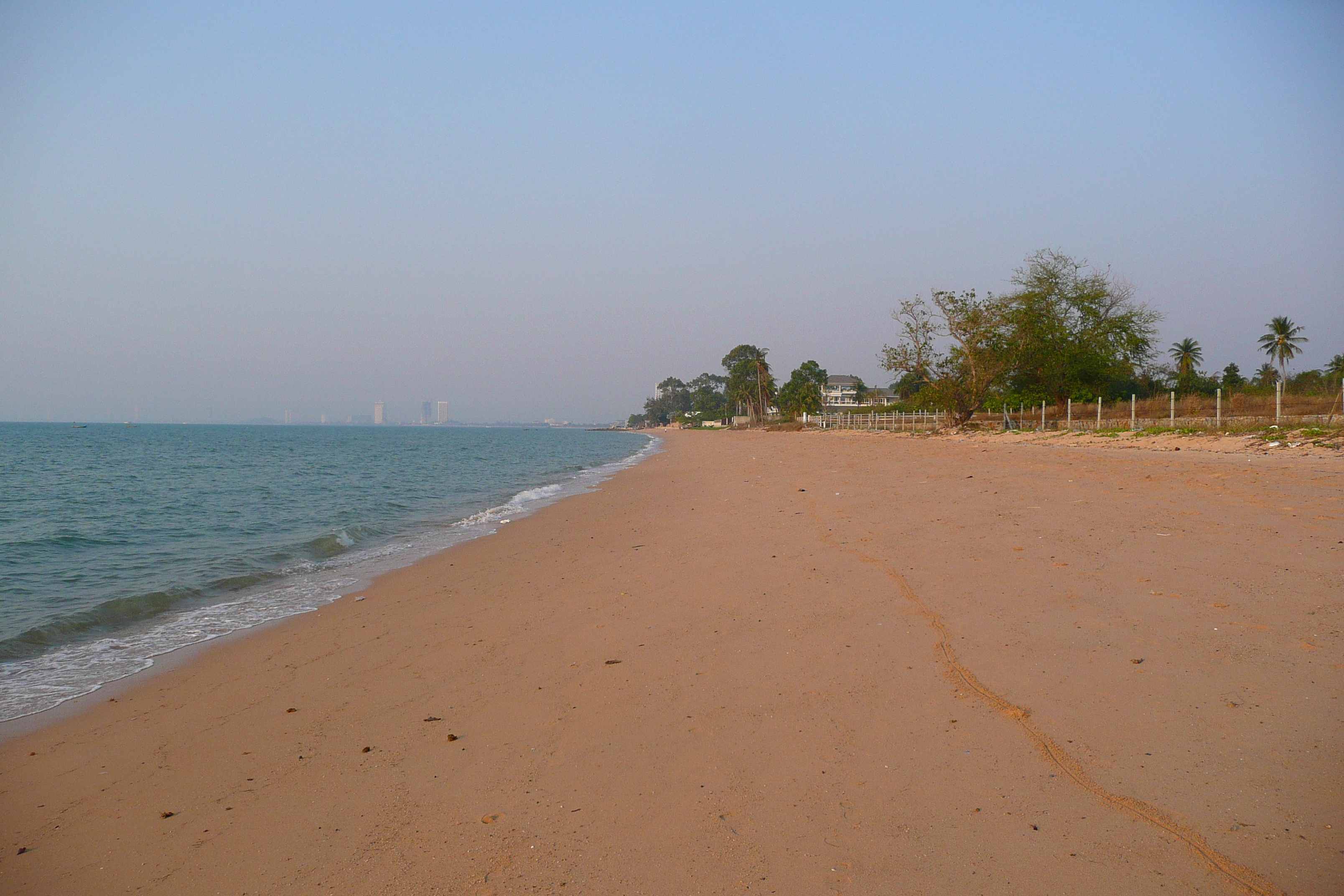 Picture Thailand Chonburi Sunshine beach 2008-01 16 - Center Sunshine beach