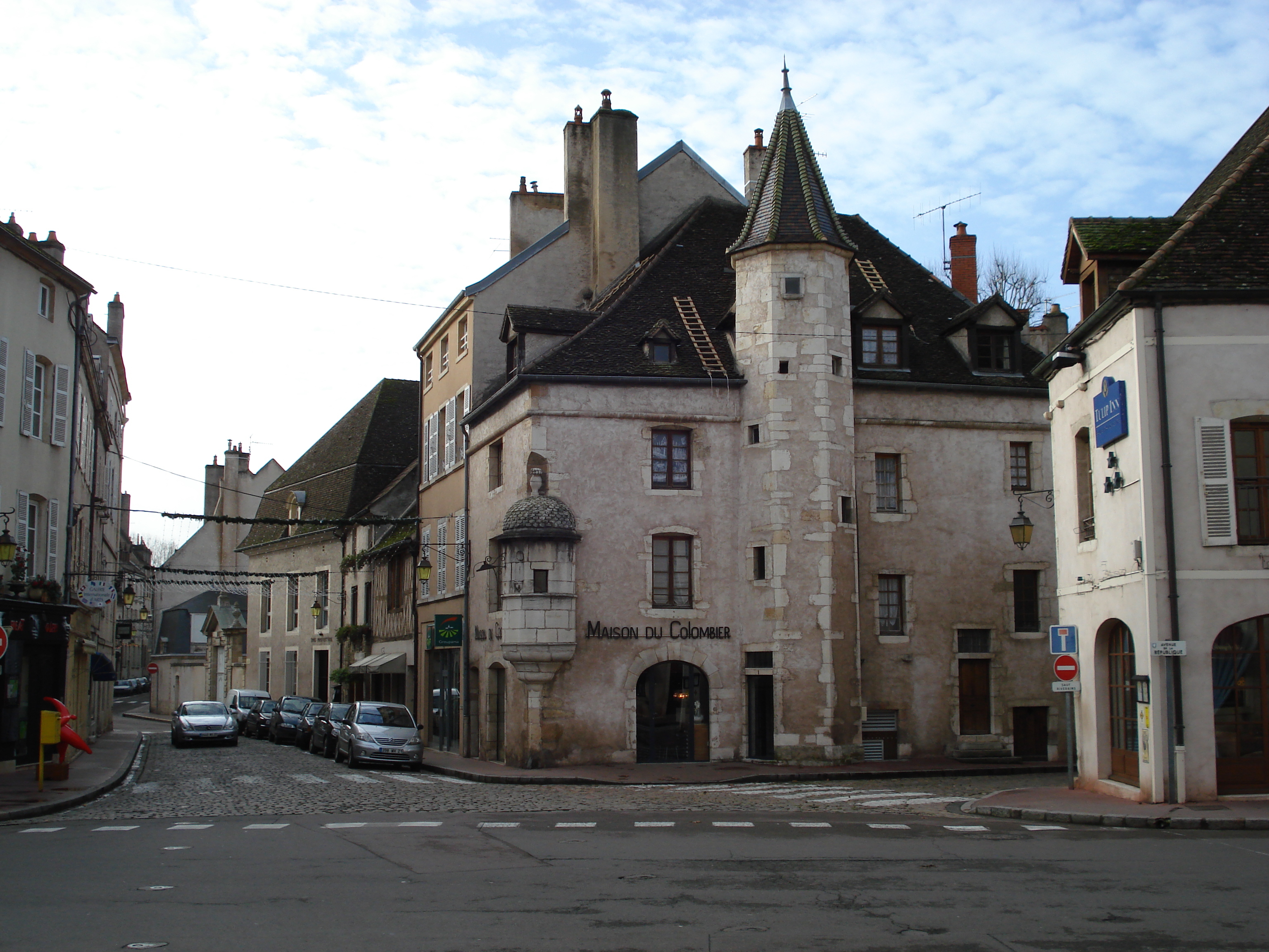 Picture France Beaune 2007-01 53 - Tours Beaune