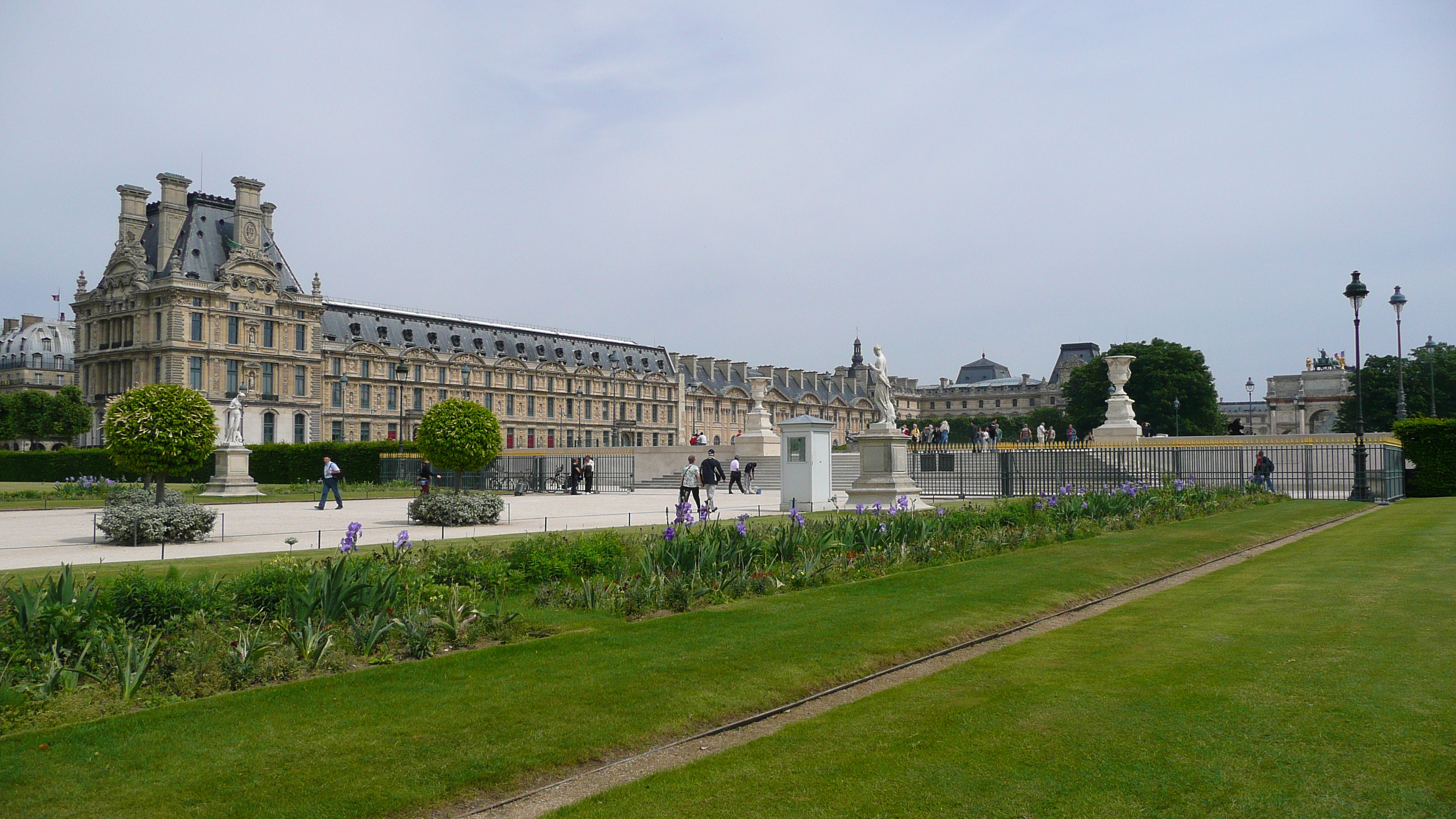 Picture France Paris Garden of Tuileries 2007-05 146 - Around Garden of Tuileries