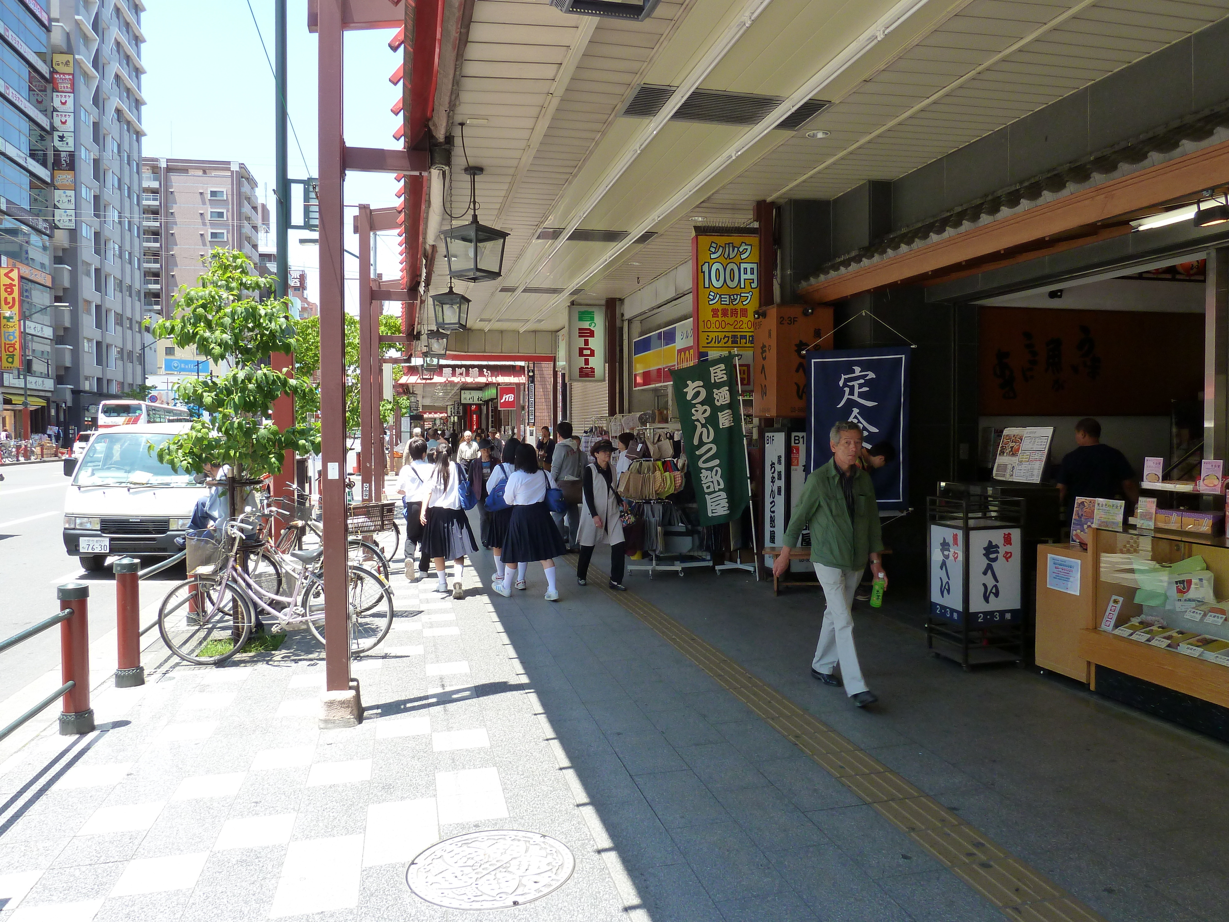 Picture Japan Tokyo Asakusa 2010-06 68 - History Asakusa