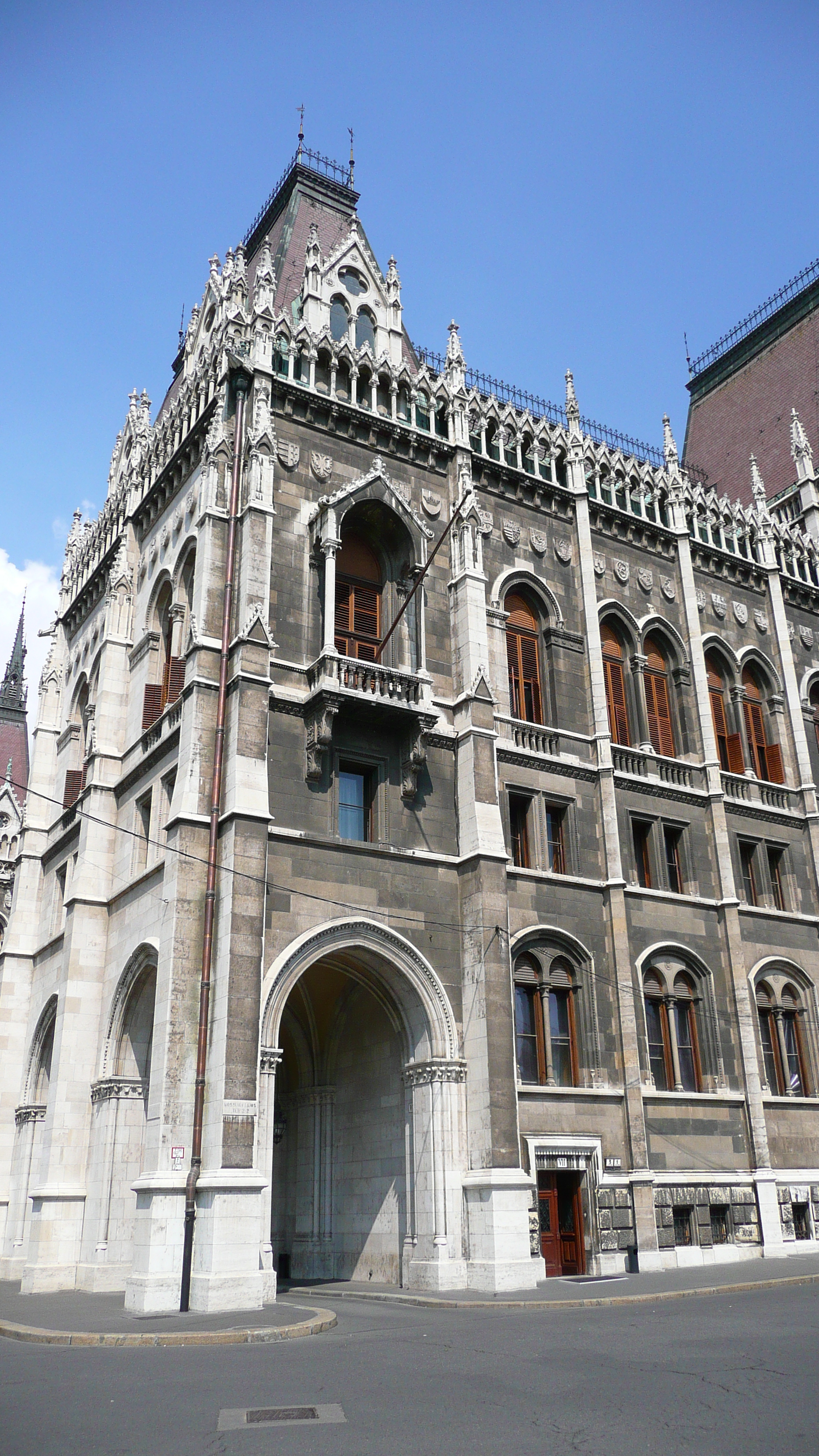 Picture Hungary Budapest Budapest Parliament 2007-06 31 - Tours Budapest Parliament