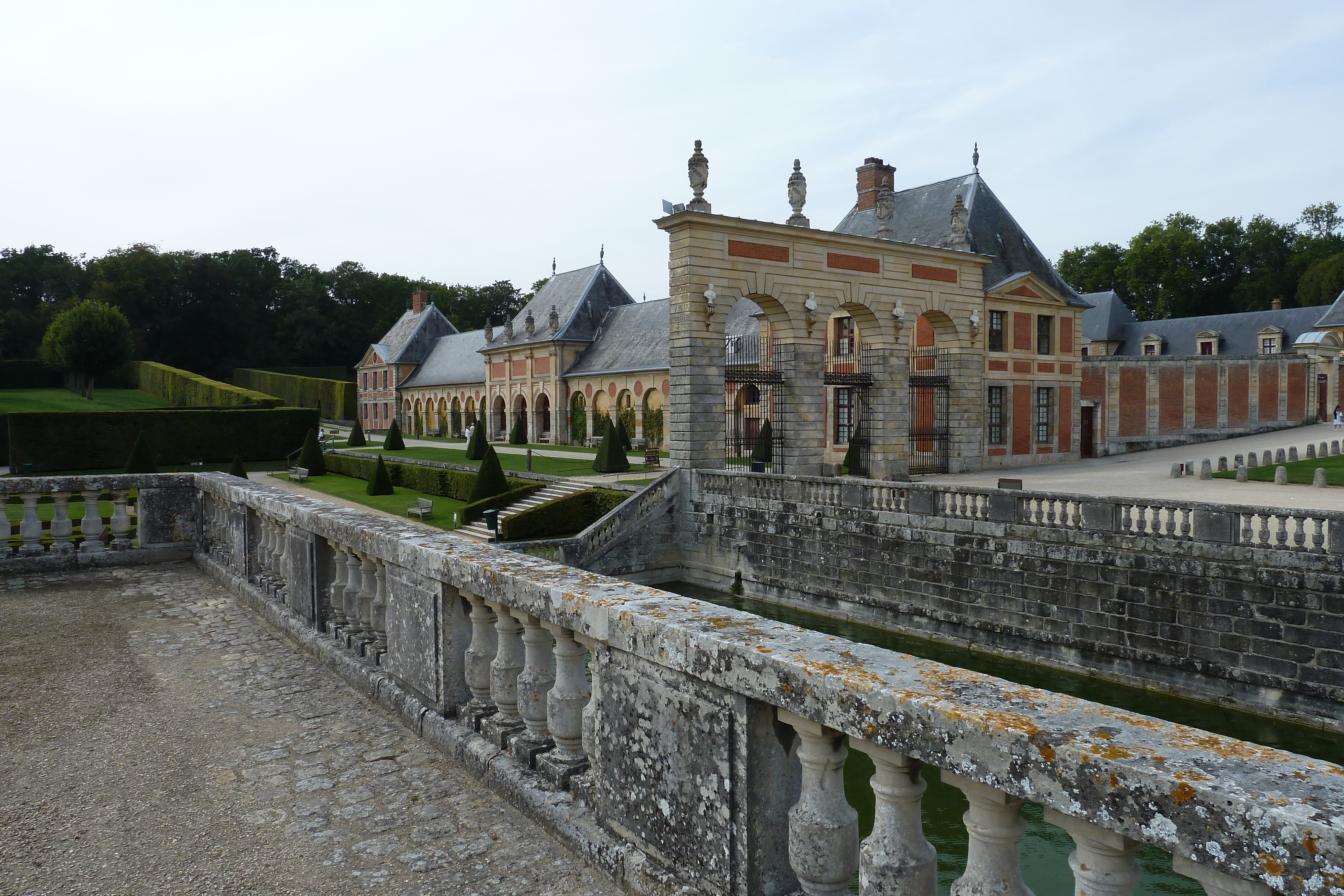 Picture France Vaux Le Vicomte Castle Vaux Le Vicomte Gardens 2010-09 48 - Around Vaux Le Vicomte Gardens