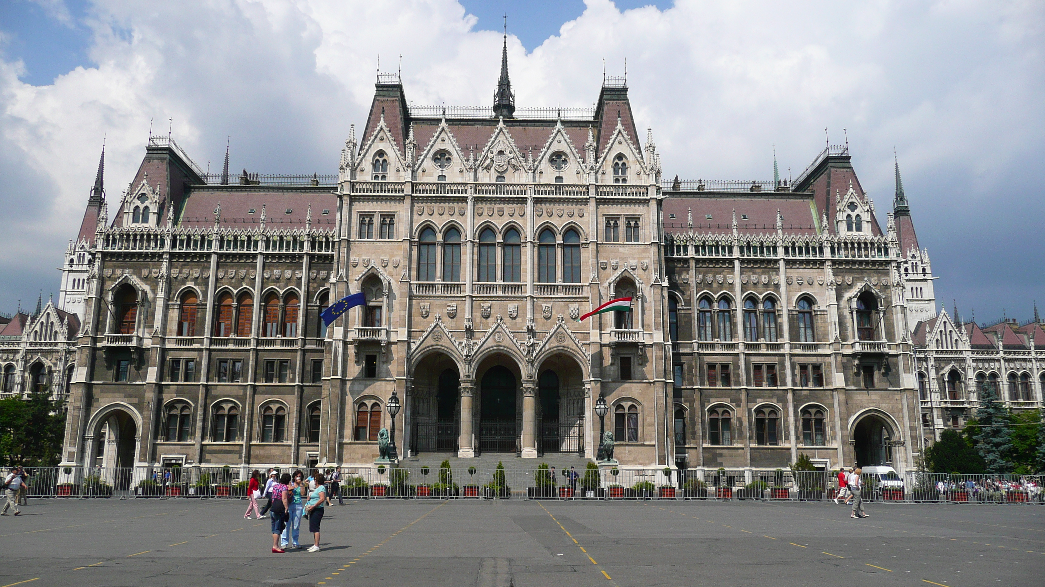 Picture Hungary Budapest Budapest Parliament 2007-06 55 - Recreation Budapest Parliament