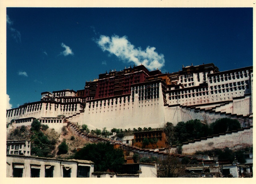 Picture Tibet Lhasa 1994-07 3 - Recreation Lhasa