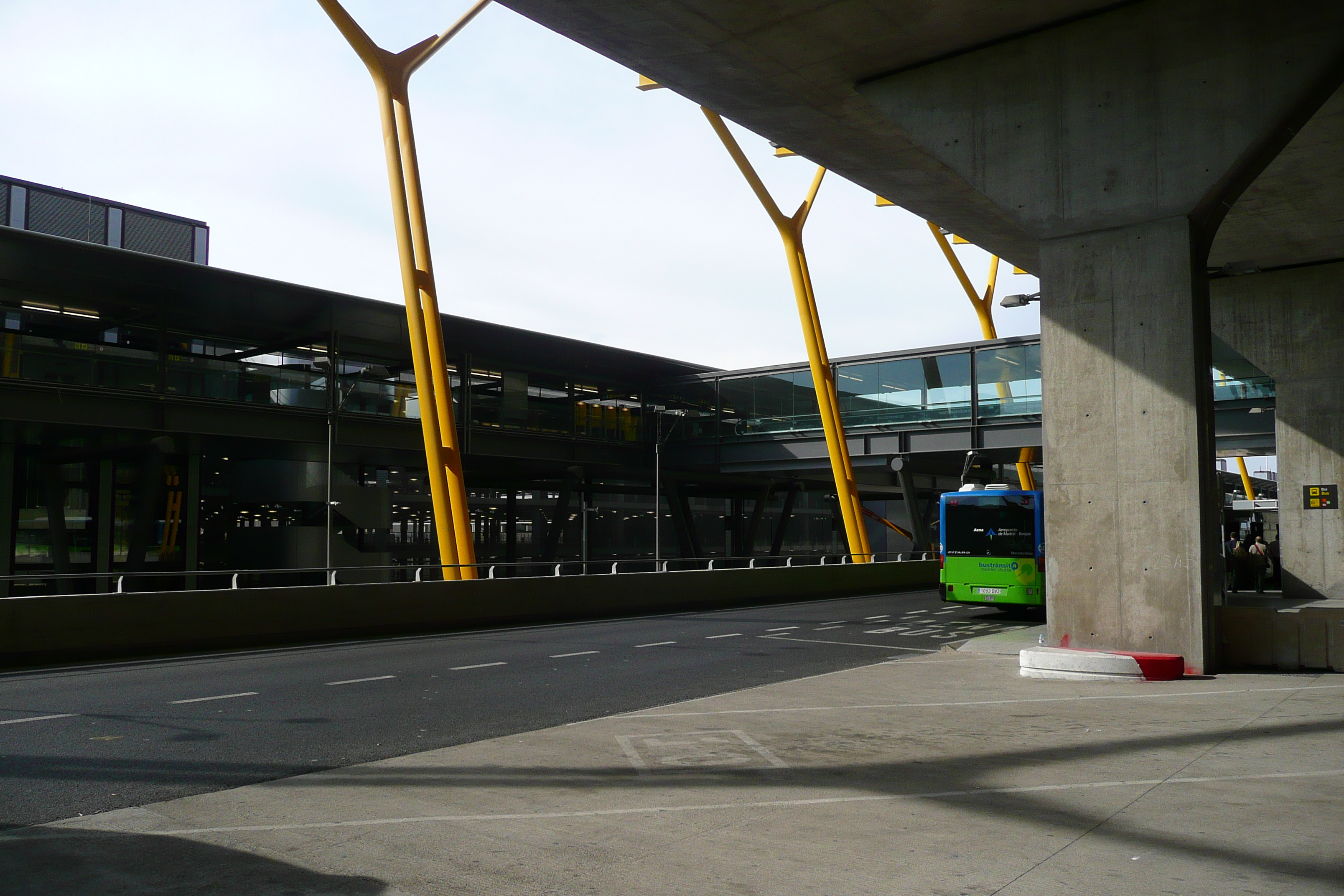 Picture Spain Madrid Barajas Airport 2007-09 27 - Discovery Barajas Airport