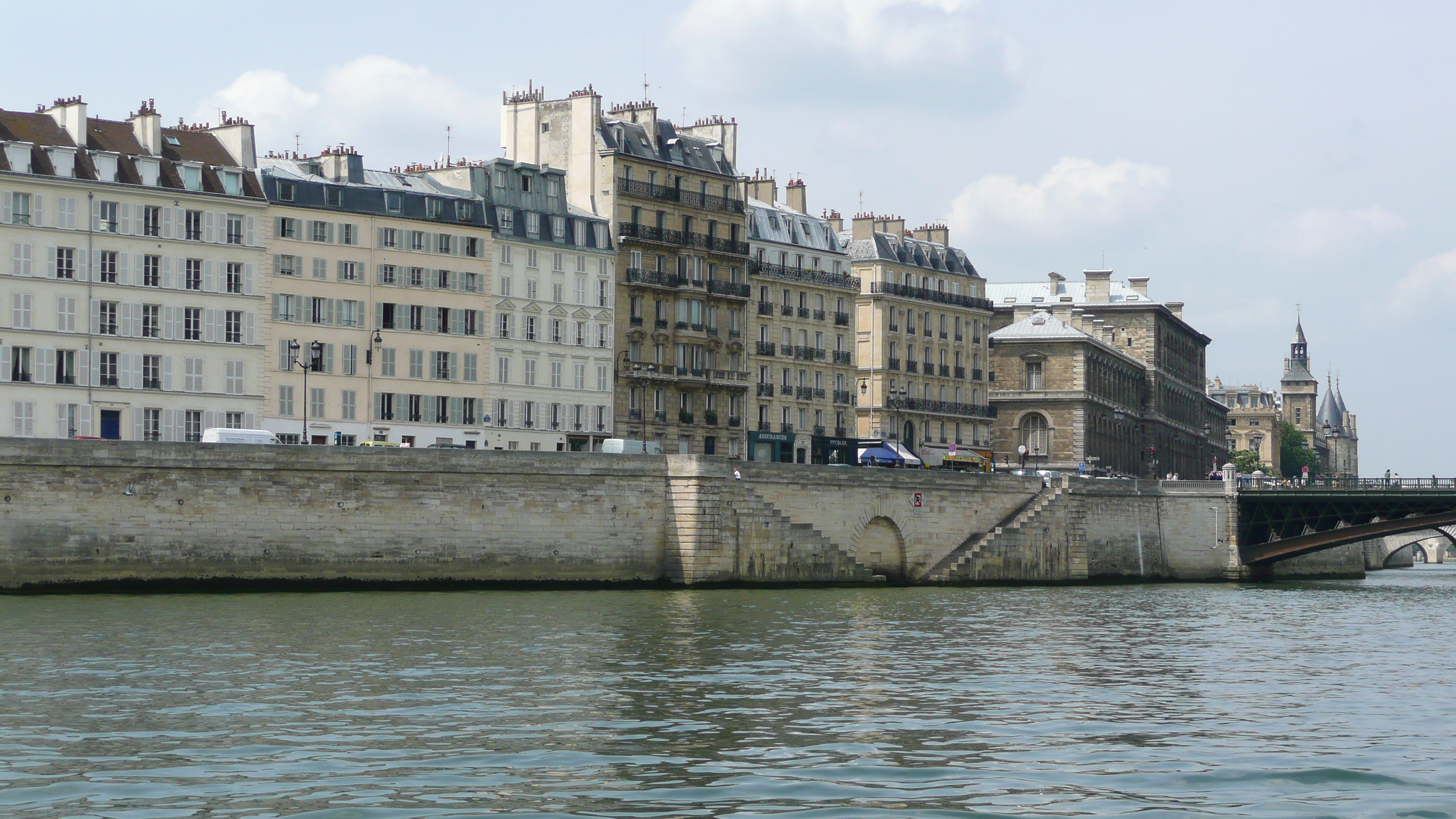 Picture France Paris Seine river 2007-06 119 - Tours Seine river